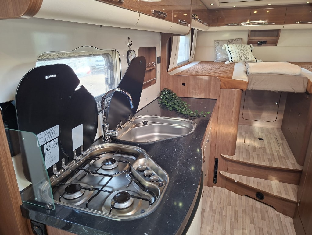 LMC T 671 *Maximale Wertbeständigkeit und absoluten Premium-Schlafkomfort*Automat 150PS *2x Solar Panel *RFahrkamera *Navigation*-image-17