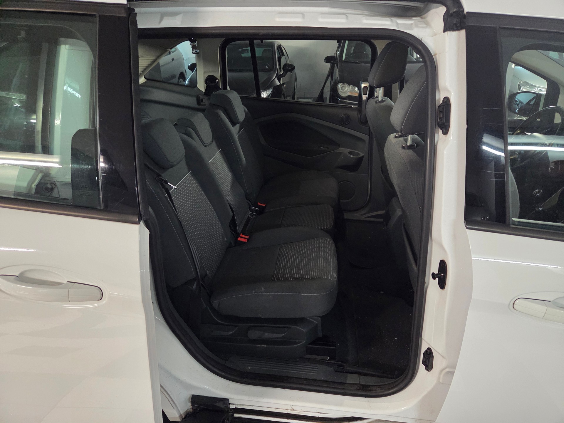 FORD Grand C-Max 1.0 SCTi Family-Edition-image-11