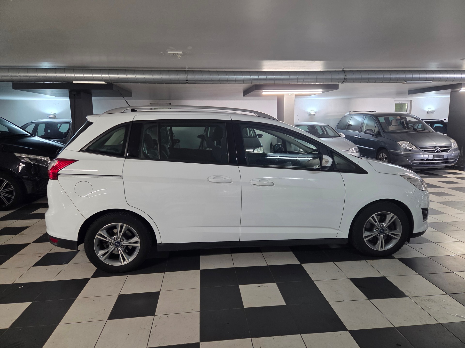 FORD Grand C-Max 1.0 SCTi Family-Edition-image-5