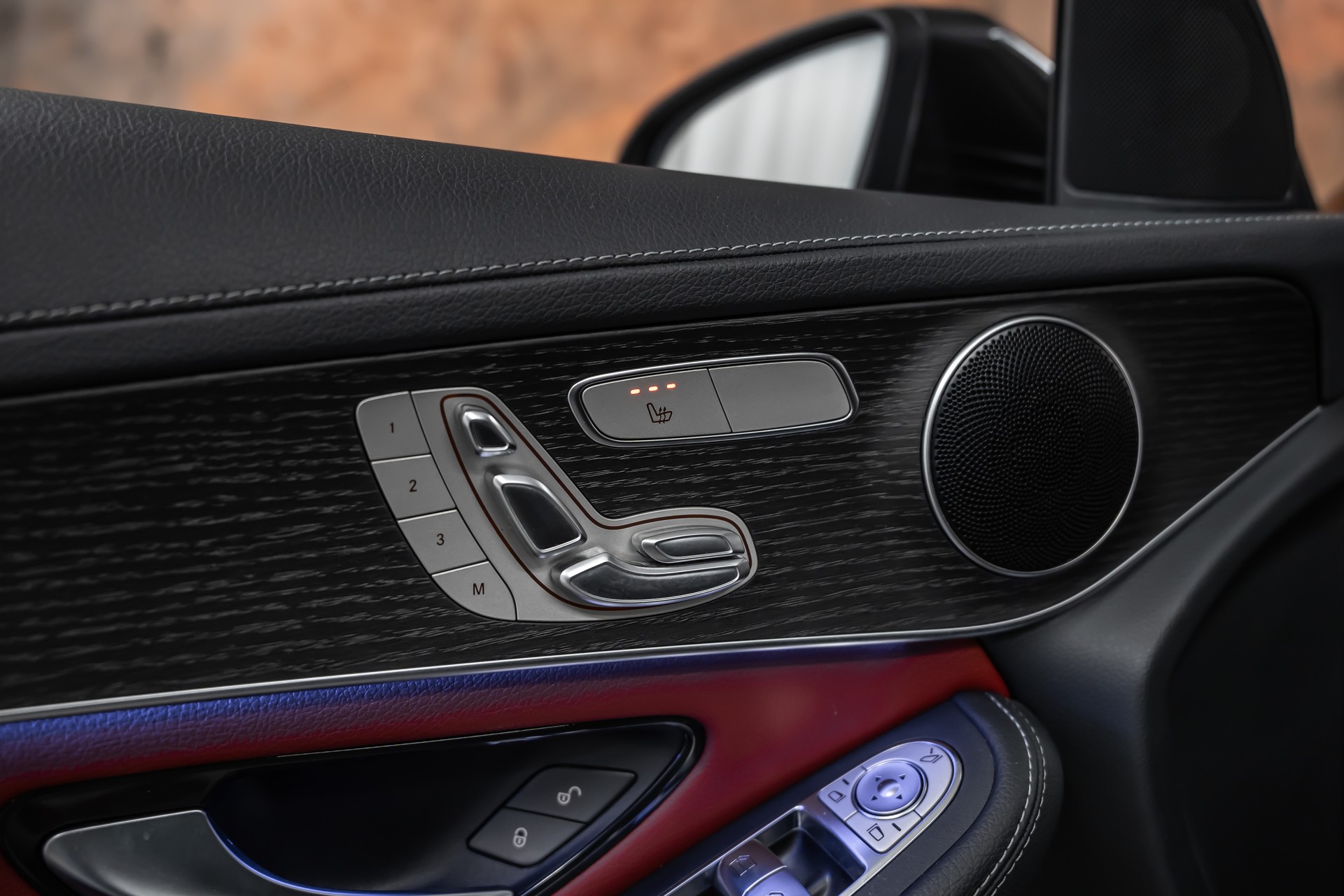MERCEDES-BENZ GLC Coupé 300 d AMG Line 4Matic 9G-Tronic *Panorama*Leder*Head-Up*360°*-image-18