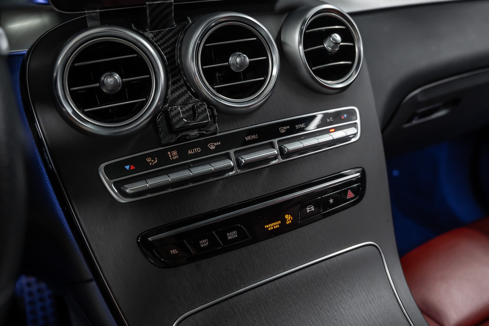 MERCEDES-BENZ GLC Coupé 300 d AMG Line 4Matic 9G-Tronic *Panorama*Leder*Head-Up*360°*-image-23