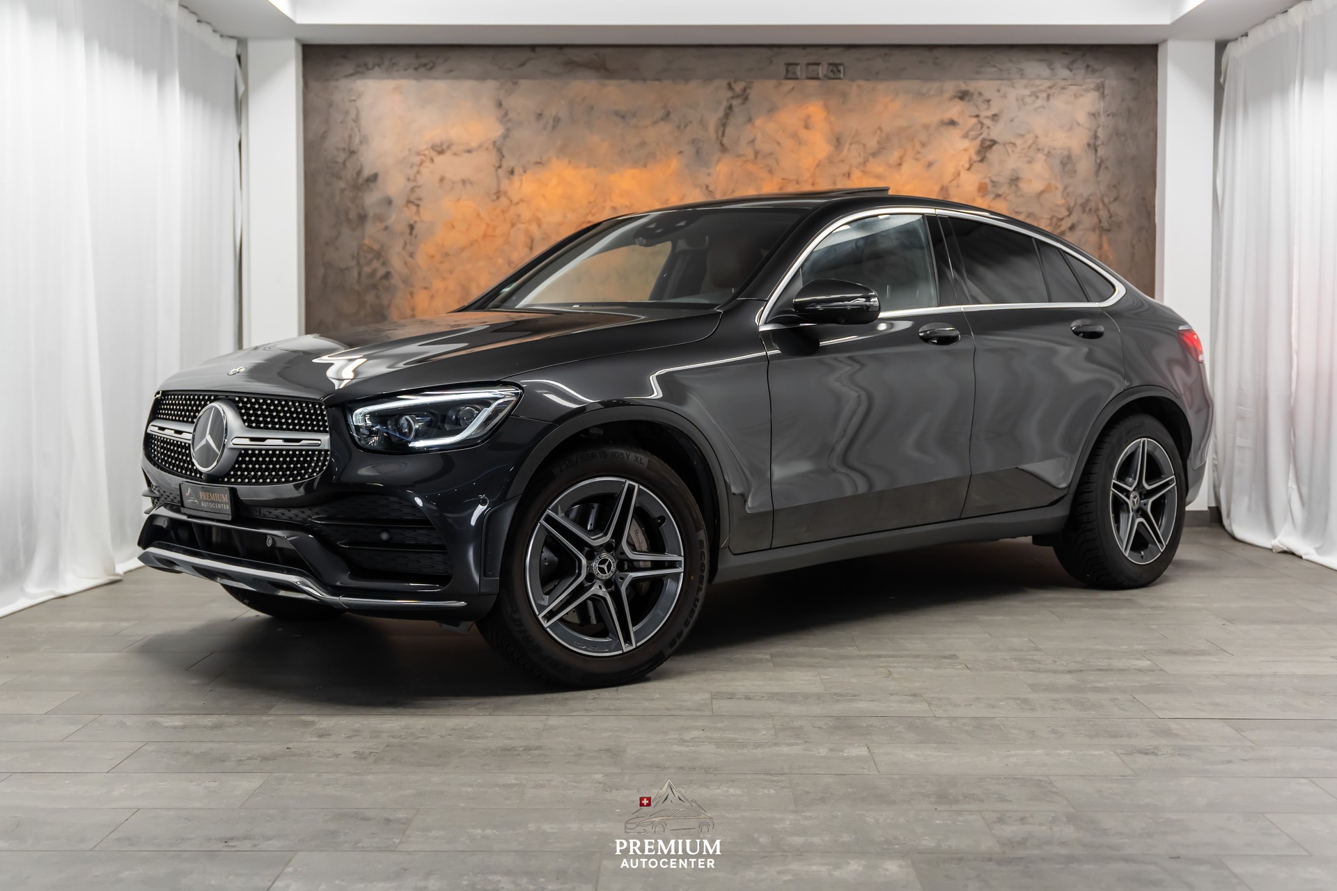 MERCEDES-BENZ GLC Coupé 300 d AMG Line 4Matic 9G-Tronic *Panorama*Leder*Head-Up*360°*