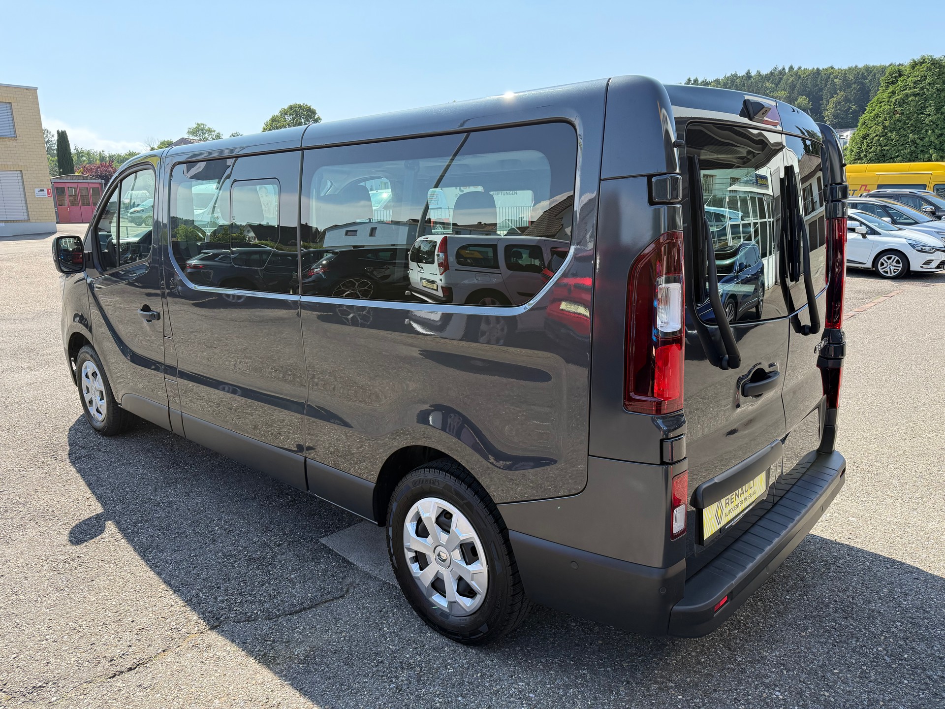 RENAULT Trafic Blue dCi 150 Grand Passenger Evolution EDC-showroom-element-3