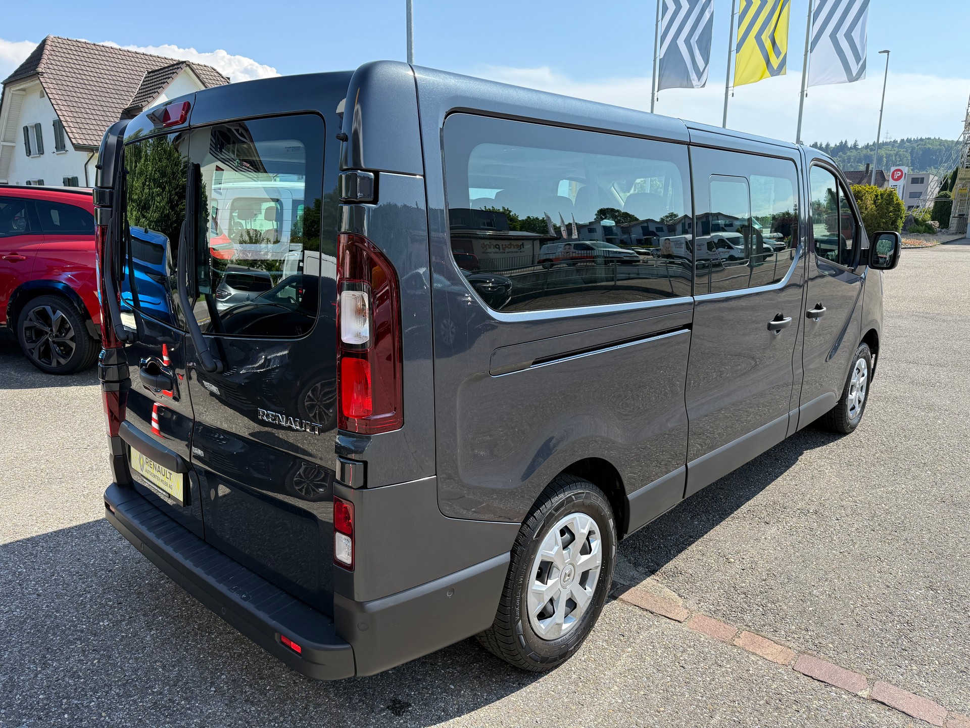 RENAULT Trafic Blue dCi 150 Grand Passenger Evolution EDC-image-5