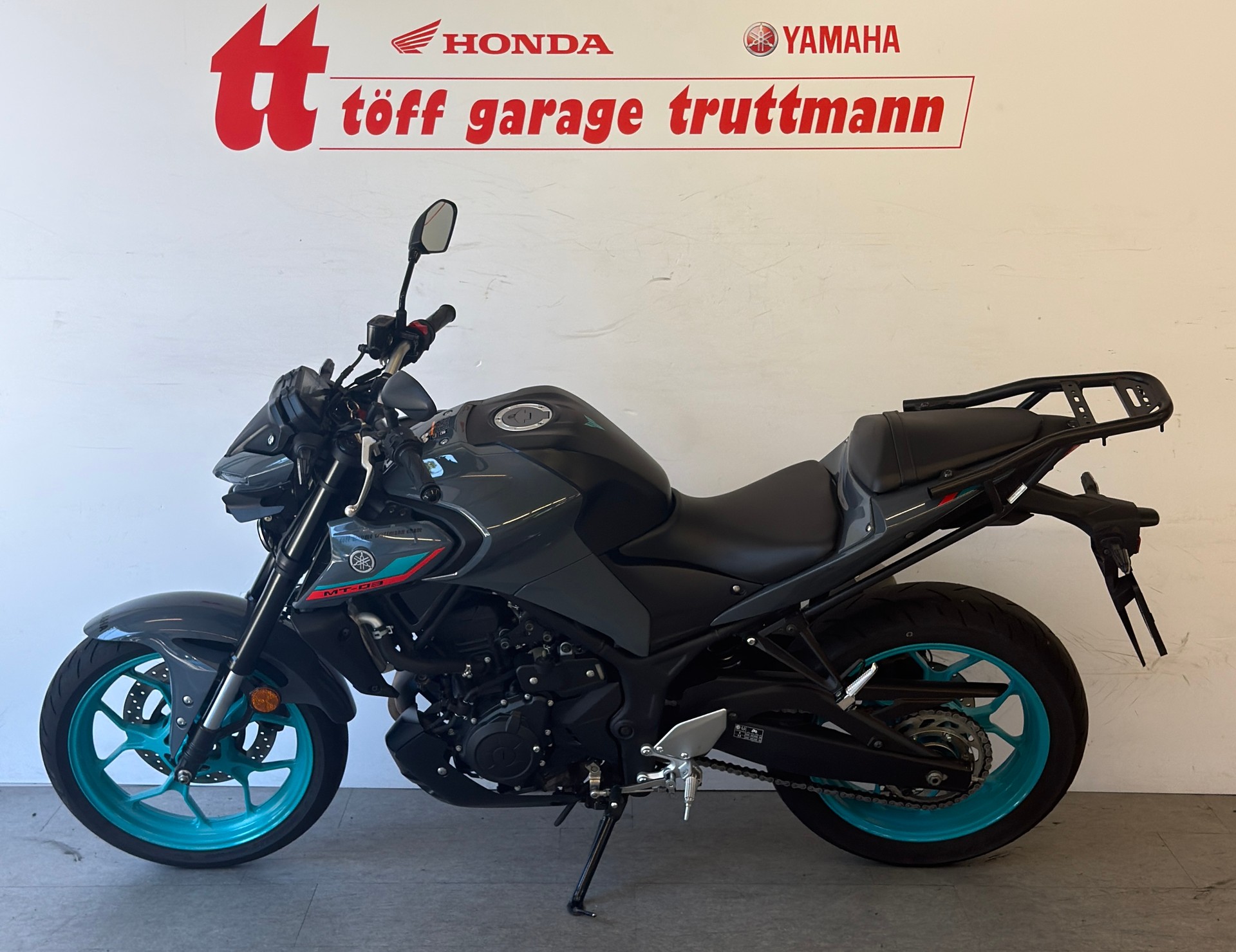 YAMAHA MT-03 ABS-showroom-element-1