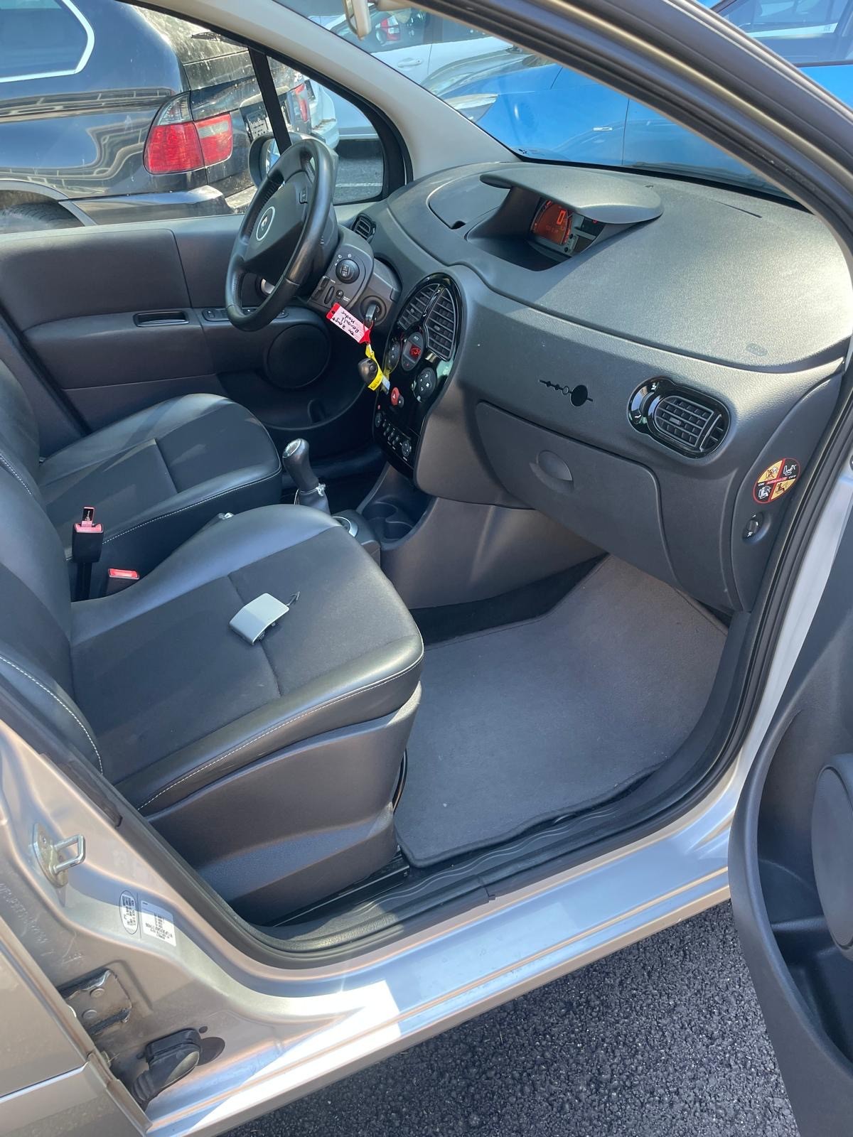 RENAULT Modus 1.2 16V T Expression-image-5