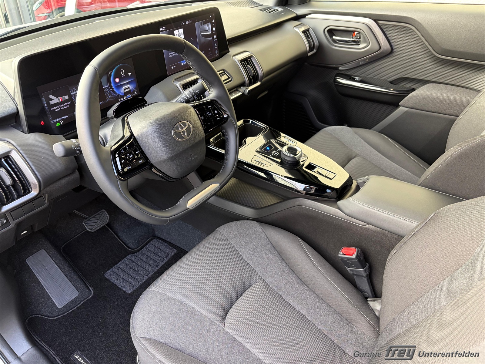 TOYOTA Urban Cruiser 61 kWh Trend AWD-image-6