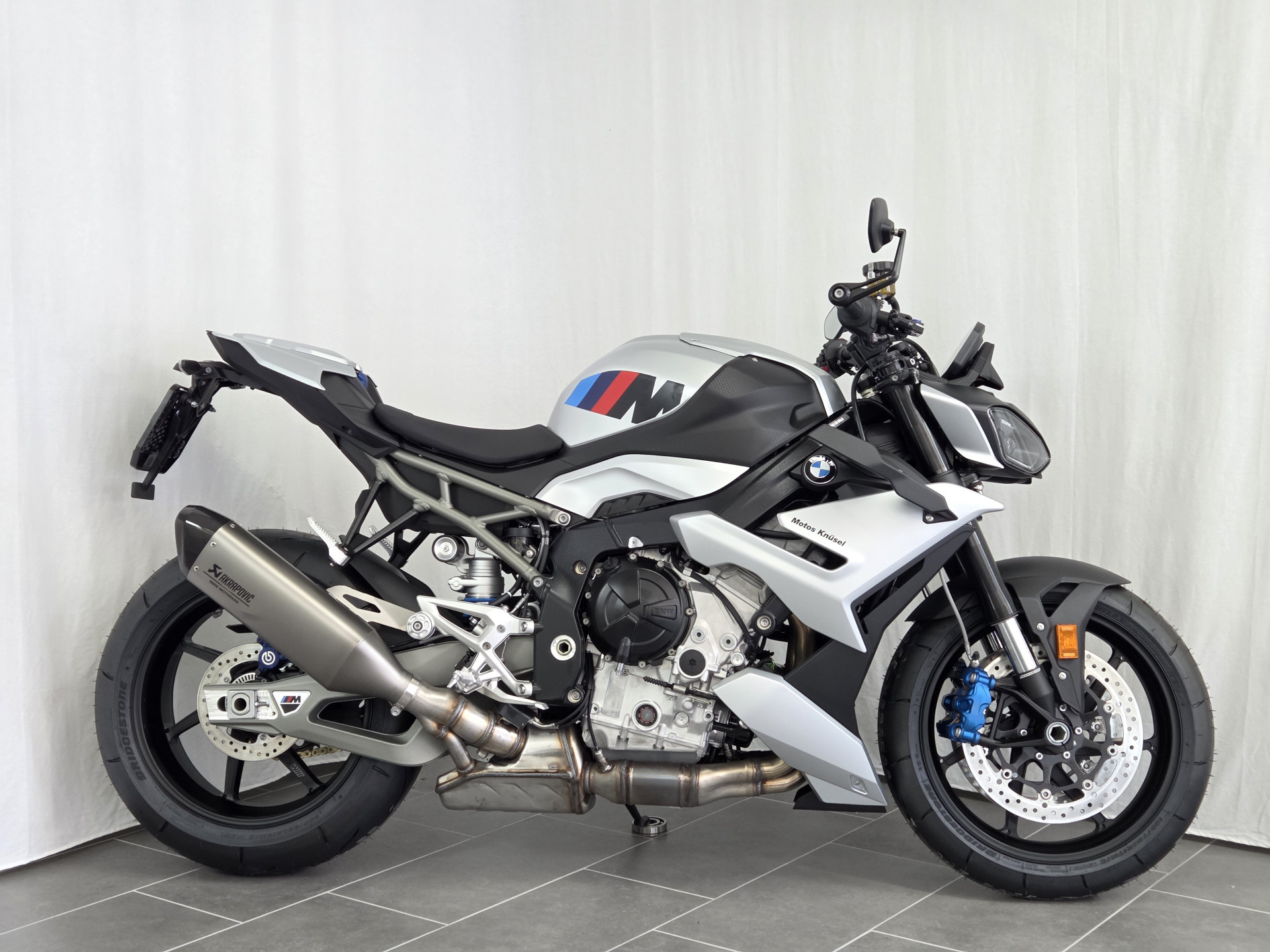 BMW M 1000 R-image-0