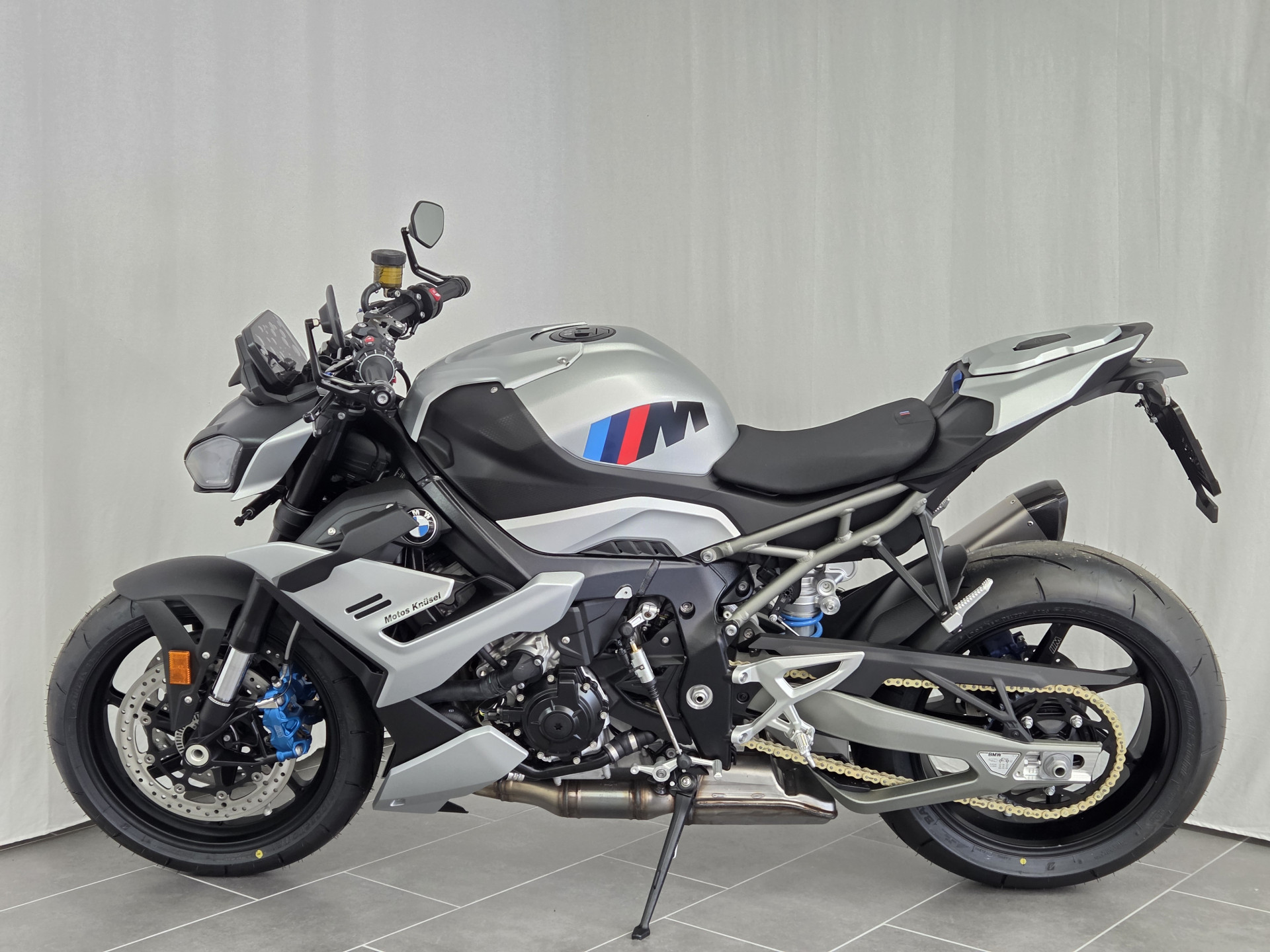 BMW M 1000 R-image-3