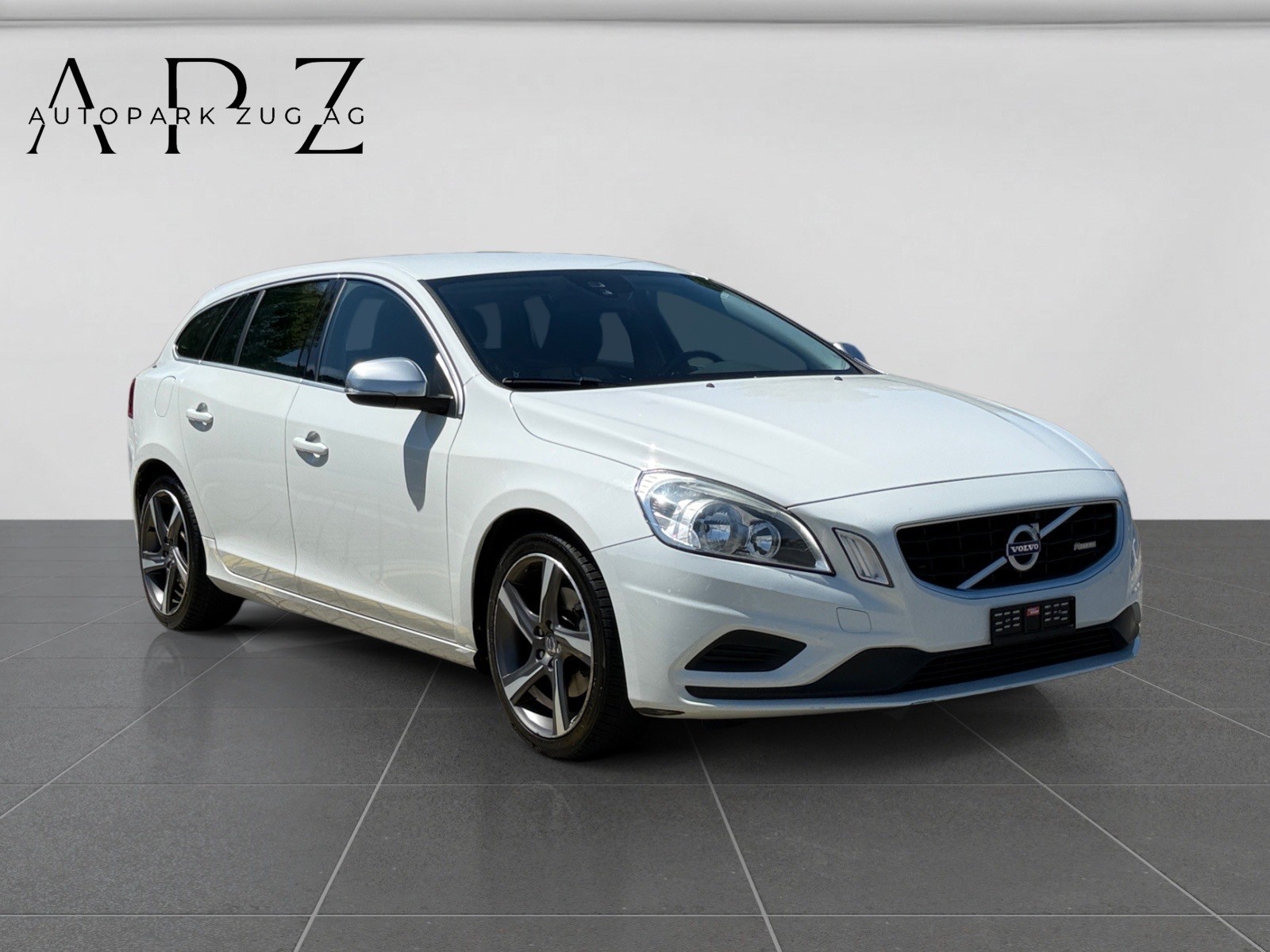 VOLVO V60 D2 R-Design-image-2