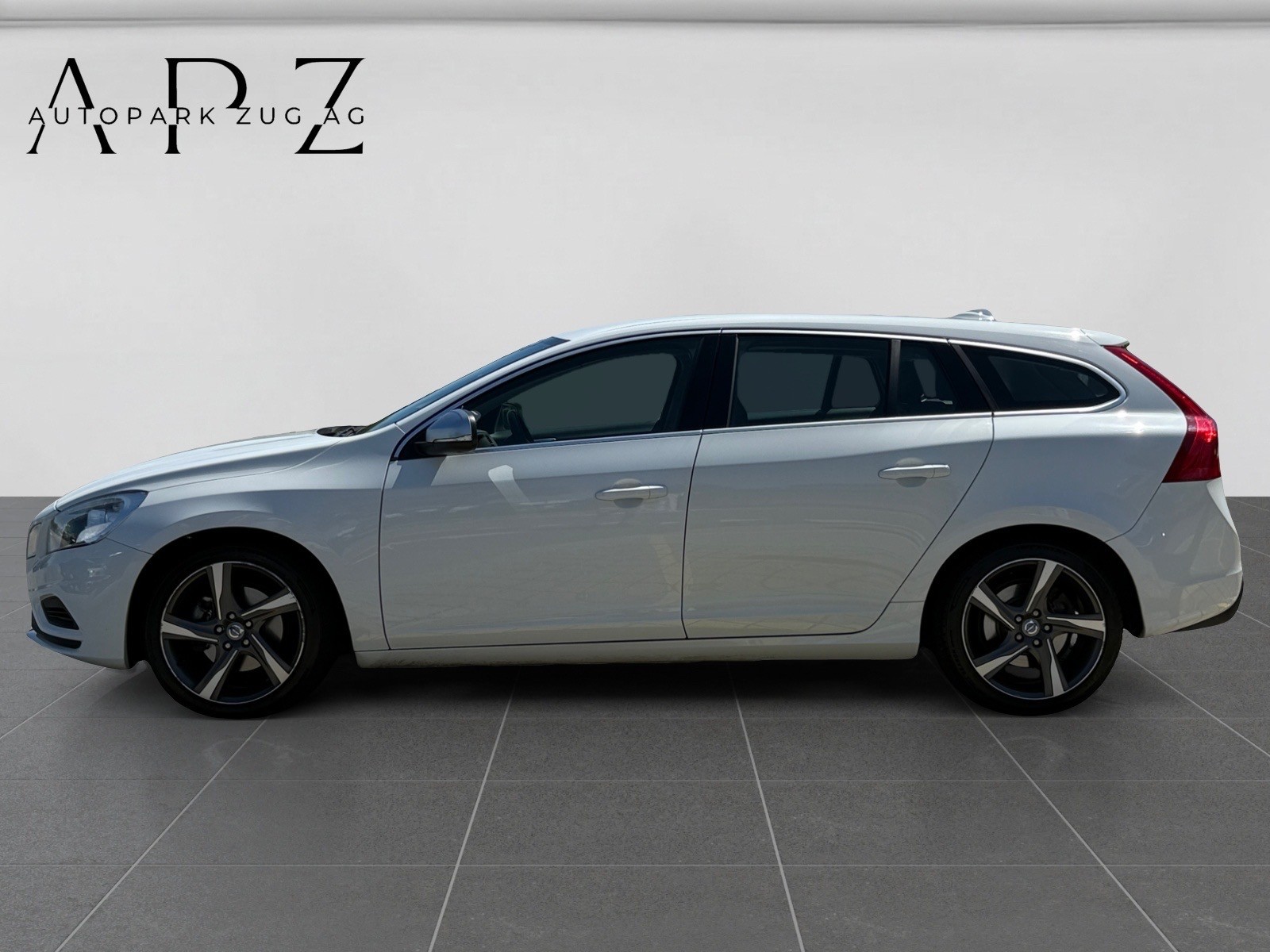 VOLVO V60 D2 R-Design-image-7