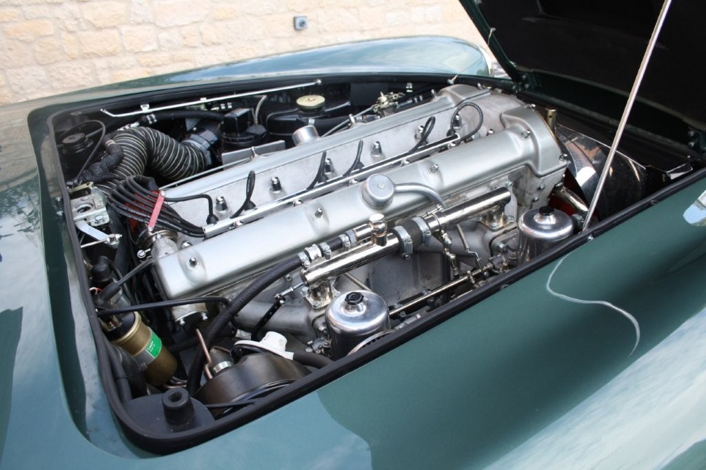ASTON MARTIN DB4 Series V-image-9
