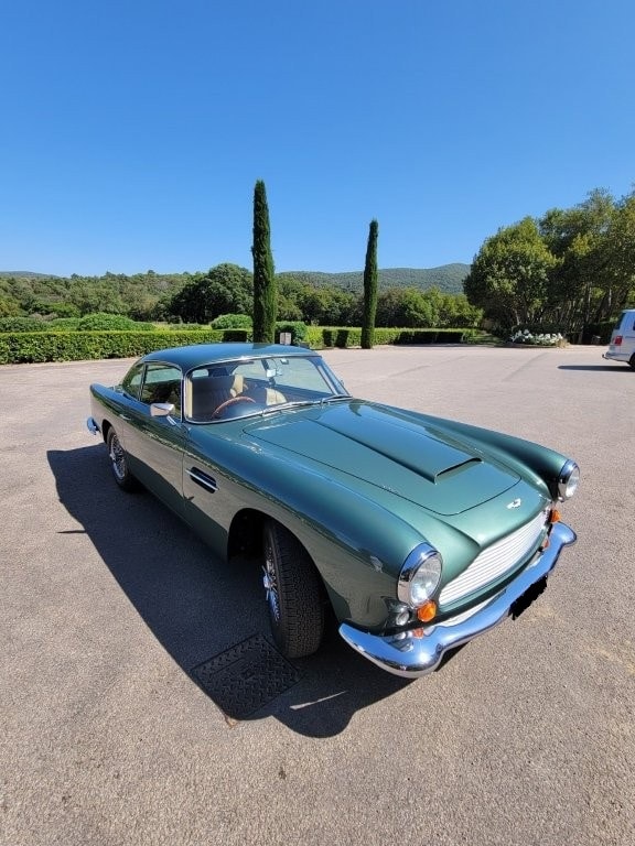 ASTON MARTIN DB4 Series V-showroom-element-2