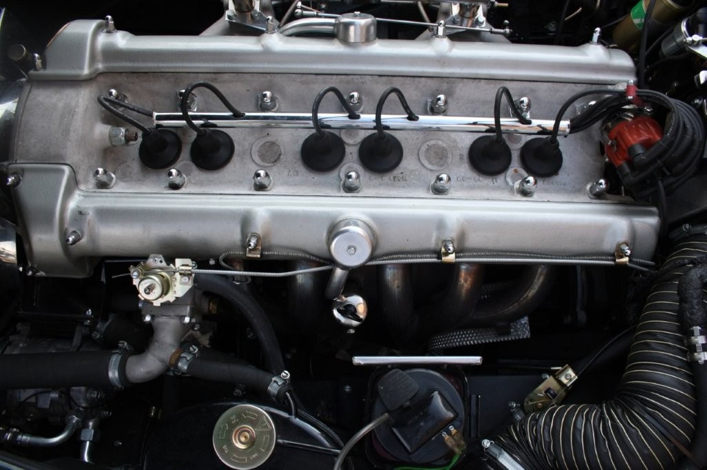 ASTON MARTIN DB4 Series V-image-11