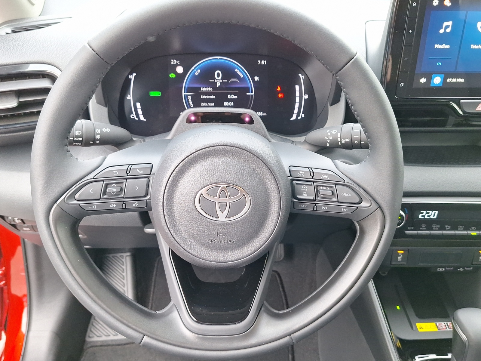 TOYOTA Yaris 1.5 VVT-i HSD Trend-image-13