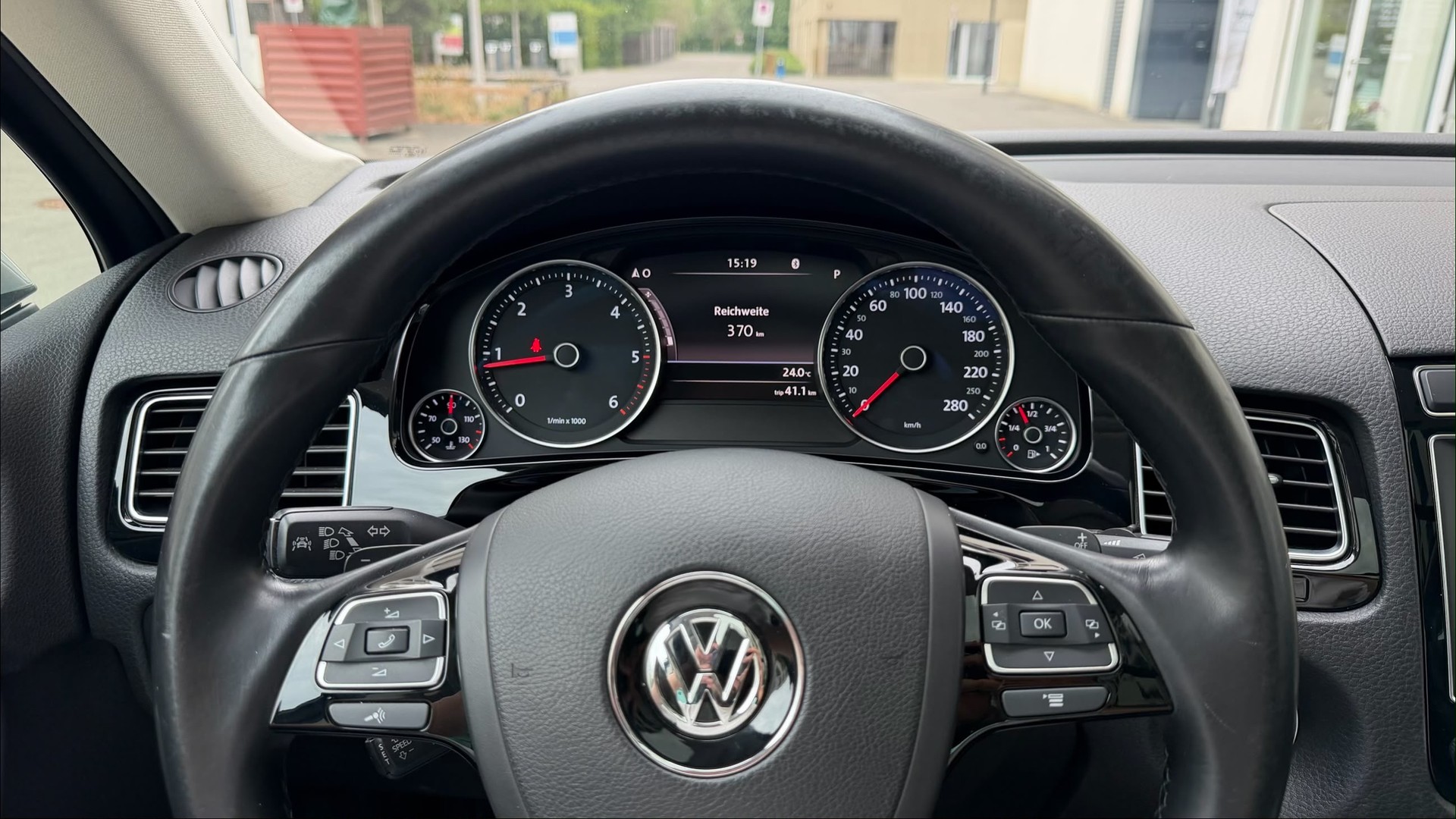 VW Touareg 3.0 TDI BlueMotion Technology Tiptronic-image-7