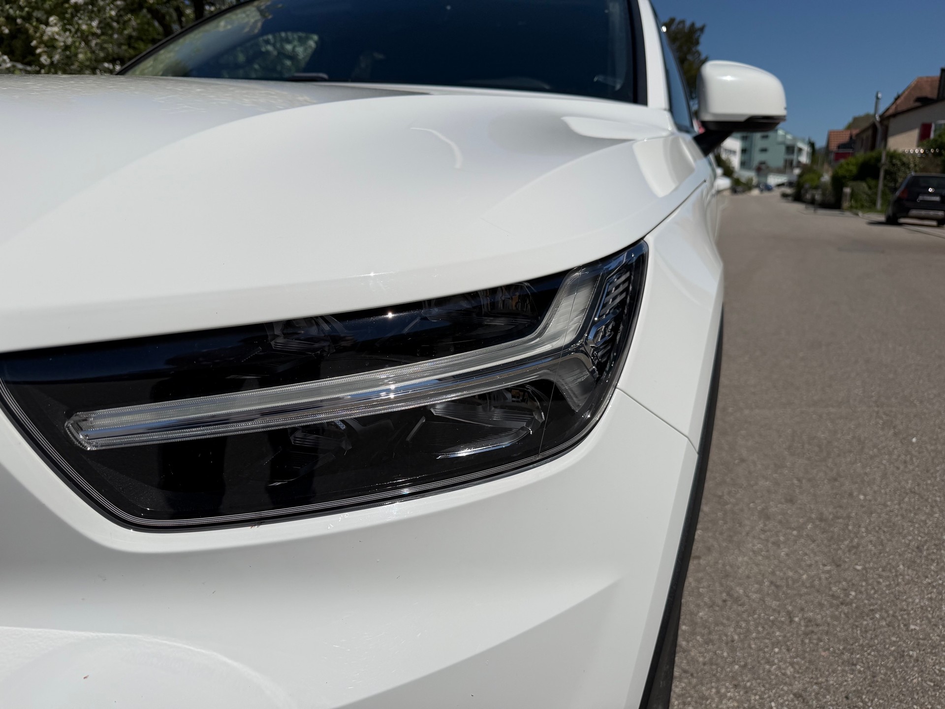 VOLVO XC40 D4 AWD Momentum Geartronic-image-13