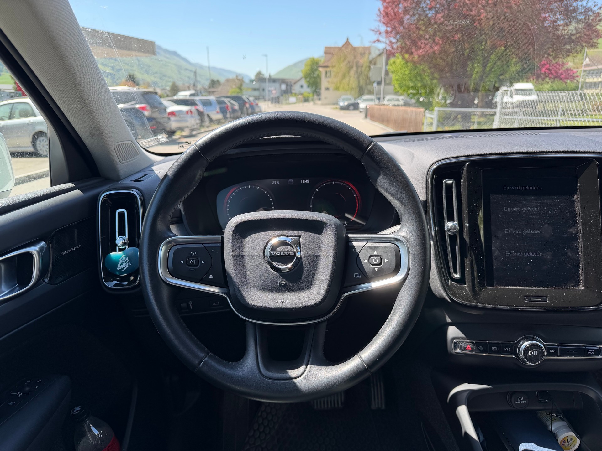 VOLVO XC40 D4 AWD Momentum Geartronic-image-6