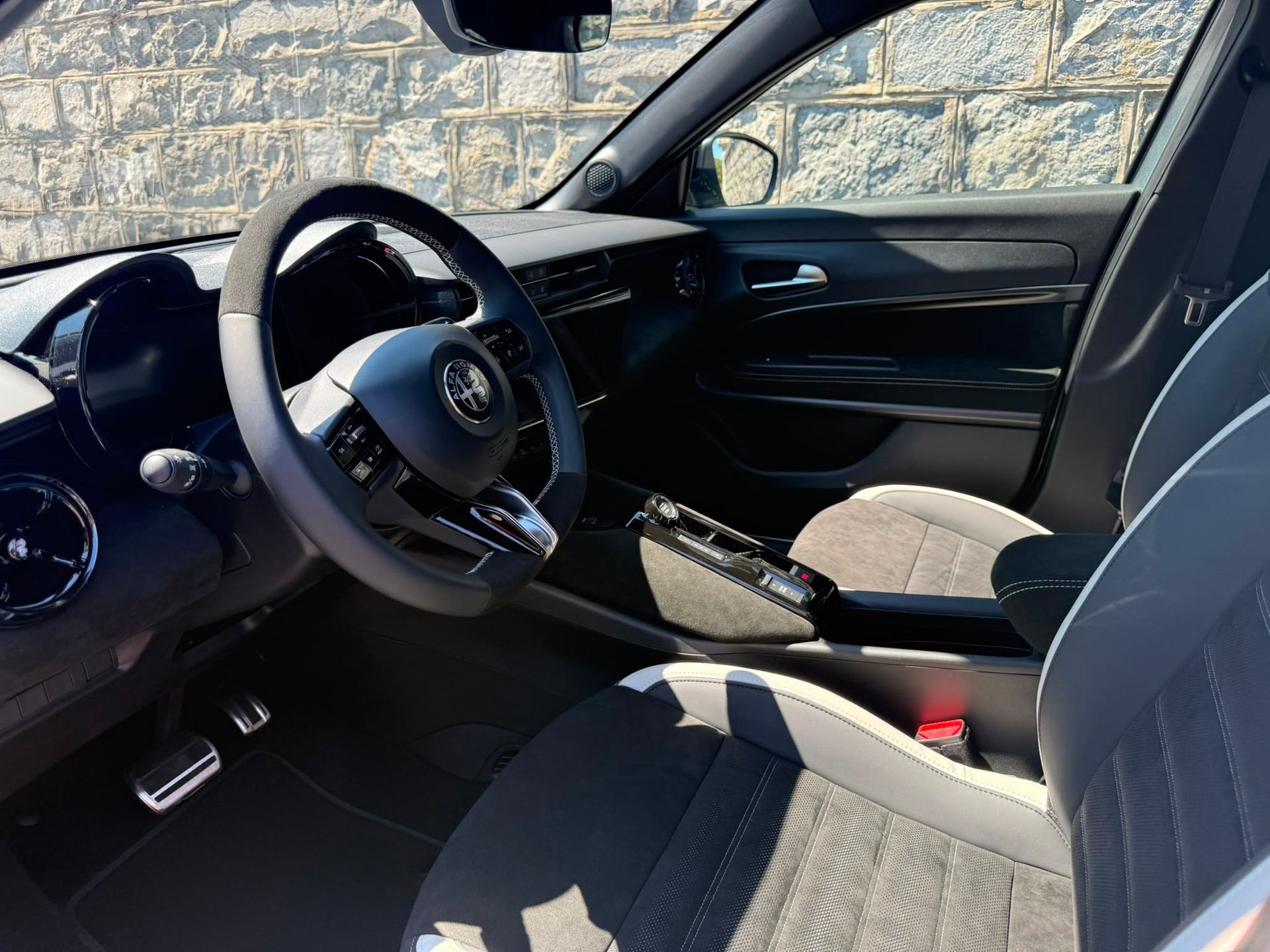 ALFA ROMEO Junior 1.2 48V Hybrid Sport Speciale-image-5