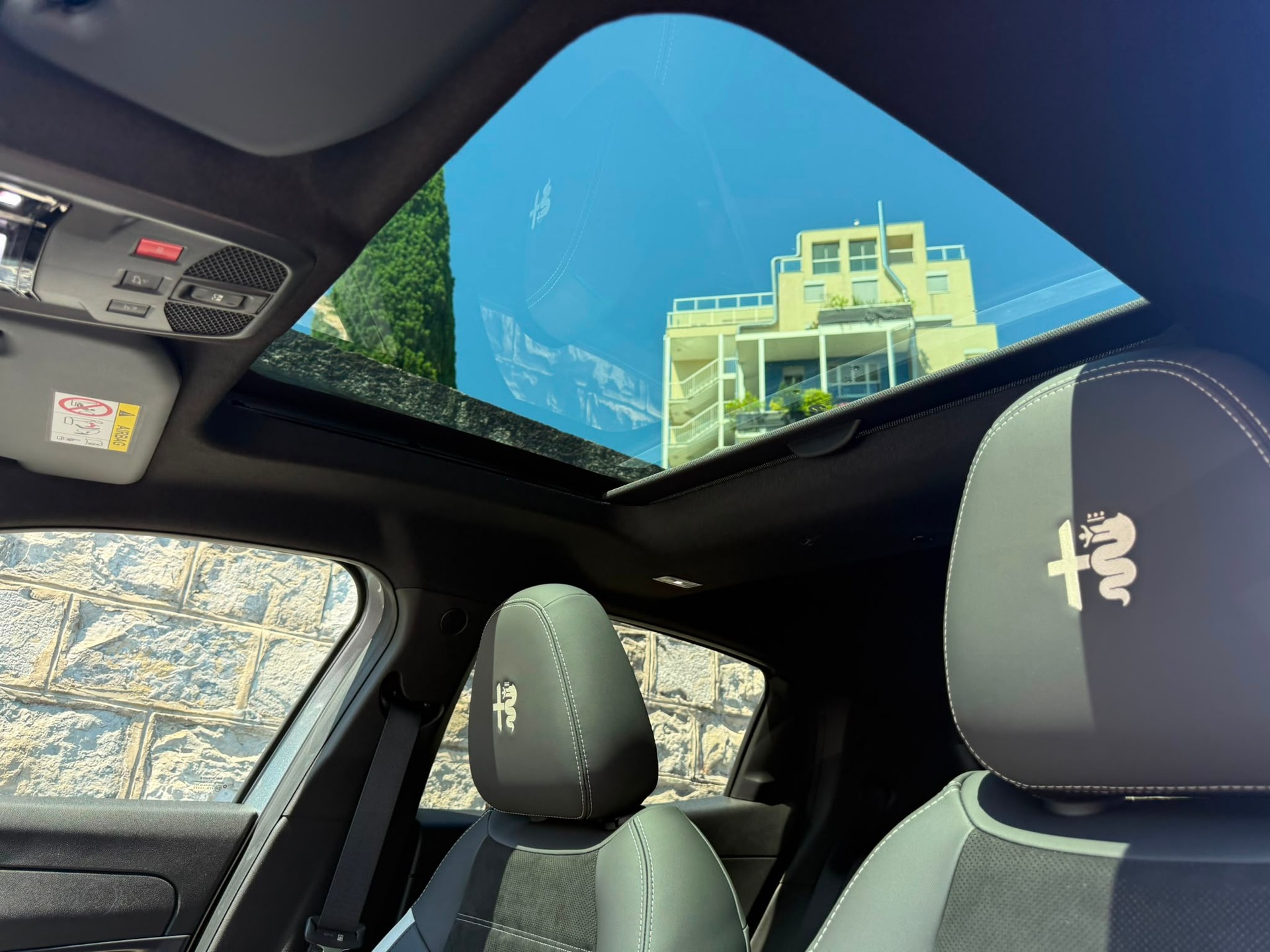 ALFA ROMEO Junior 1.2 48V Hybrid Sport Speciale-image-9