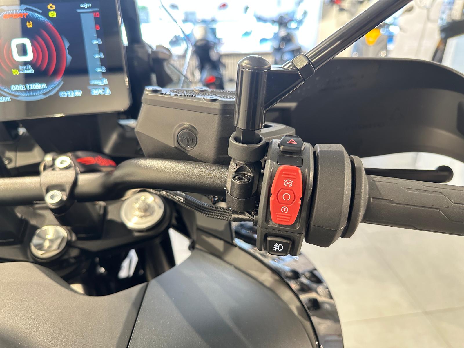 CF MOTO 800 MT Explore | Occasion | nur 1'800 km | Topcase | Top Zustand-image-14