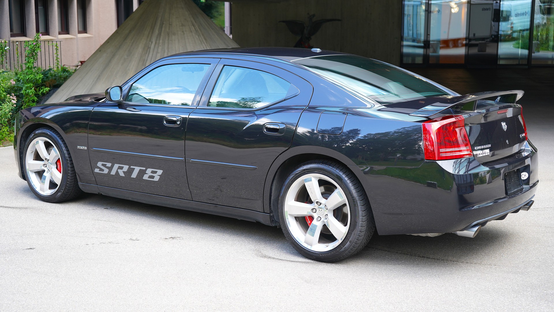 DODGE Charger SRT8 HEMI-showroom-element-2