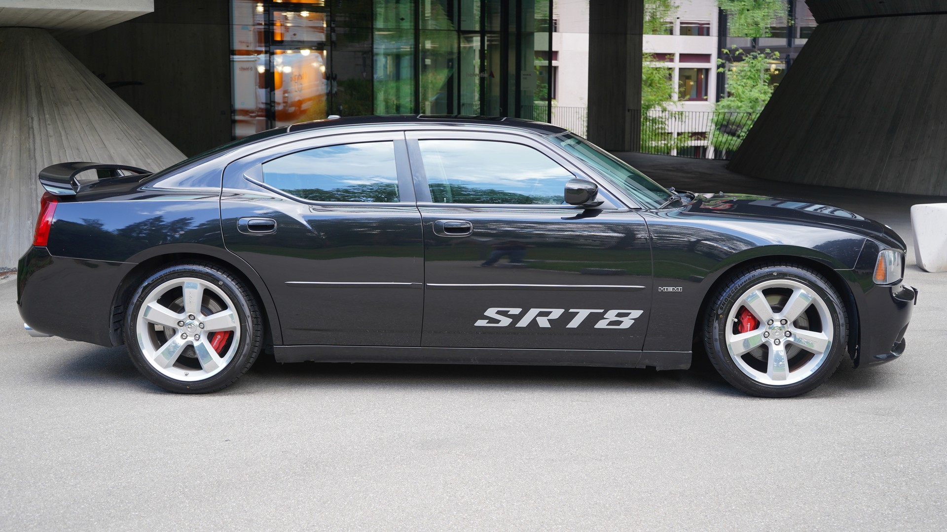 DODGE Charger SRT8 HEMI-showroom-element-3