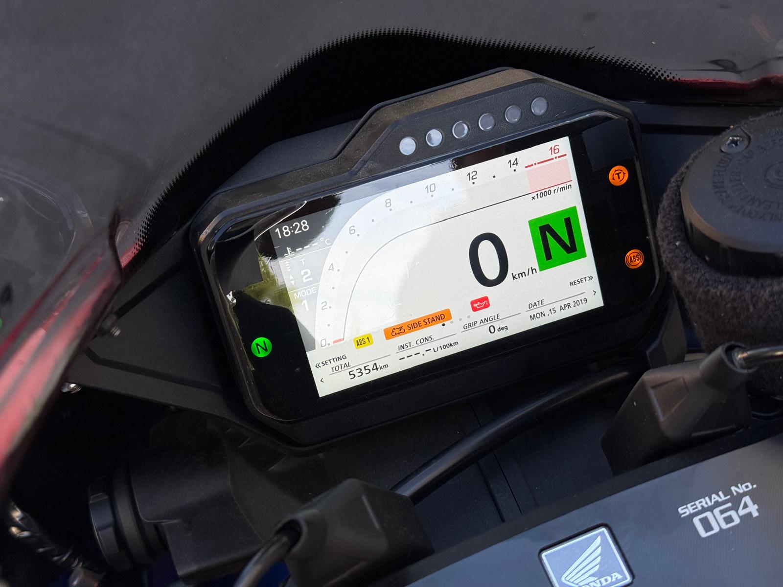 HONDA CBR 1000 RR-R SP-image-13