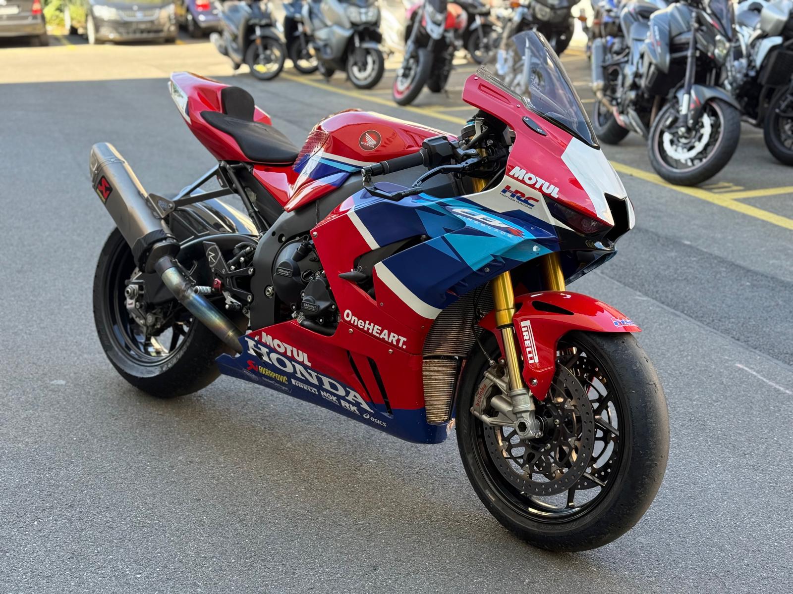 HONDA CBR 1000 RR-R SP-image-1