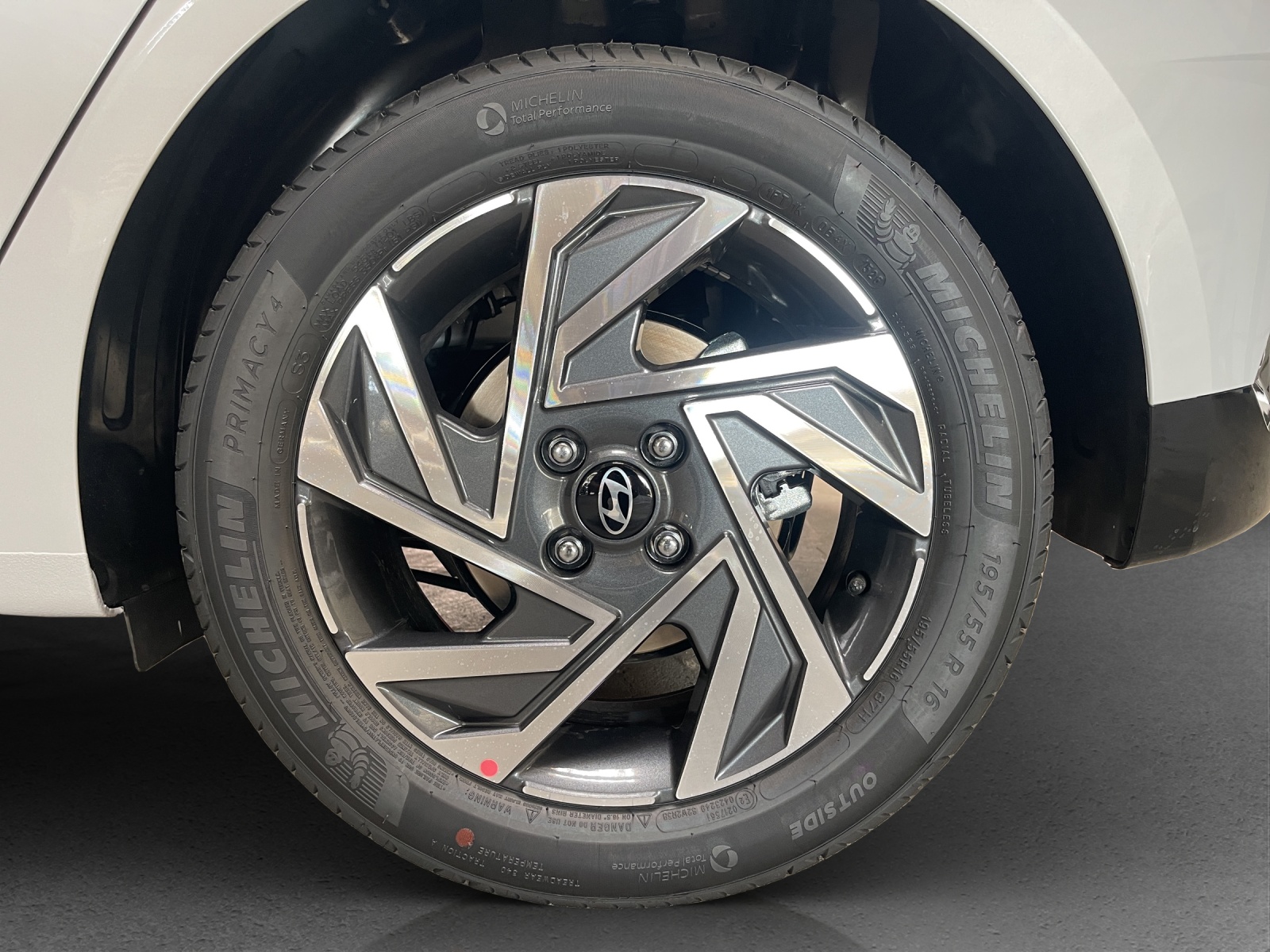 HYUNDAI i20 1.0 T-GDi Amplia GO! DCT-image-5