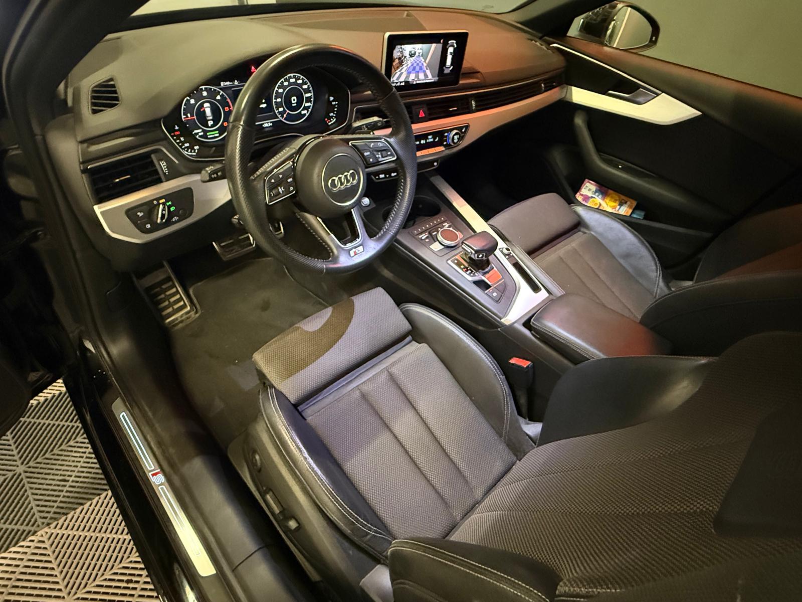 AUDI A4 Avant 2.0 TDI S-tronic-showroom-element-1