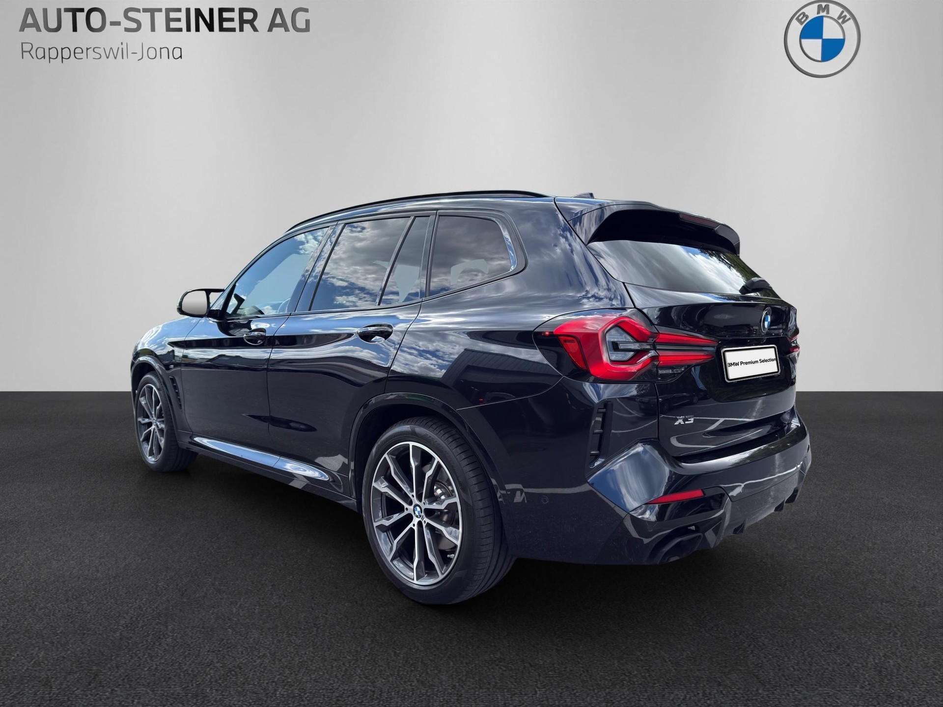 BMW X3 M40d-showroom-element-2
