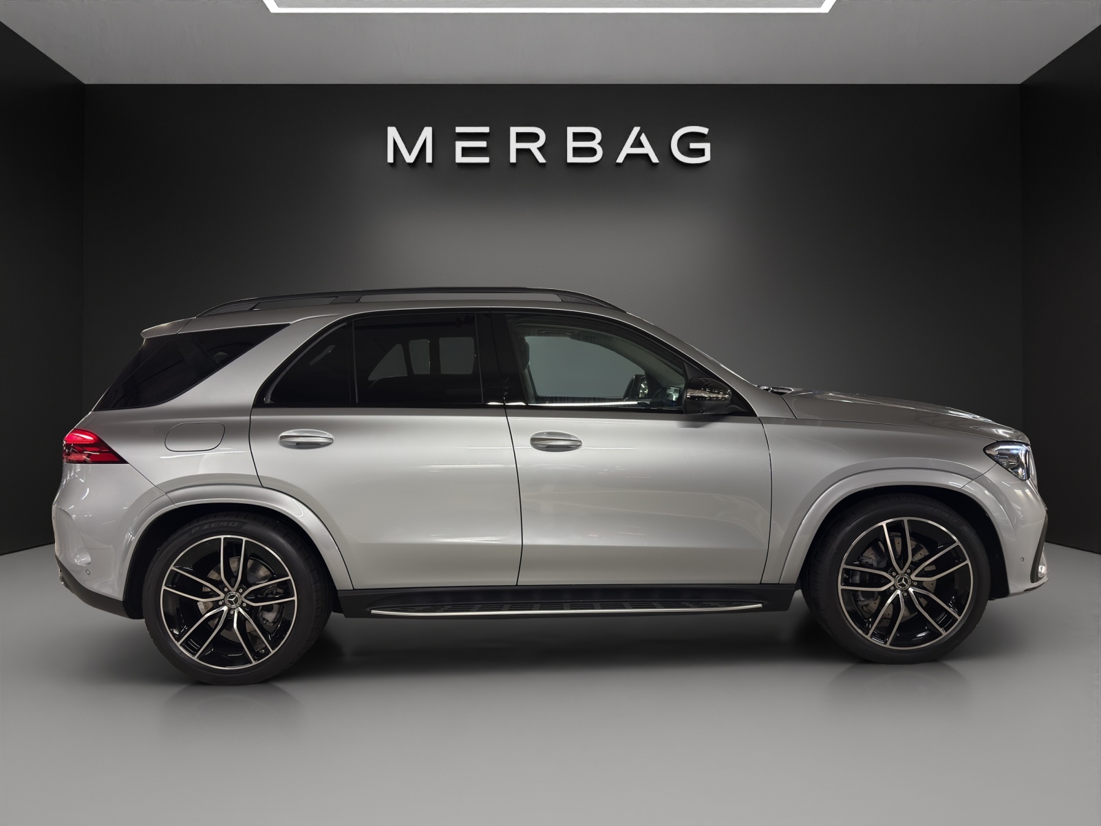MERCEDES-BENZ GLE 300 d 4Matic 9G-Tronic-image-4