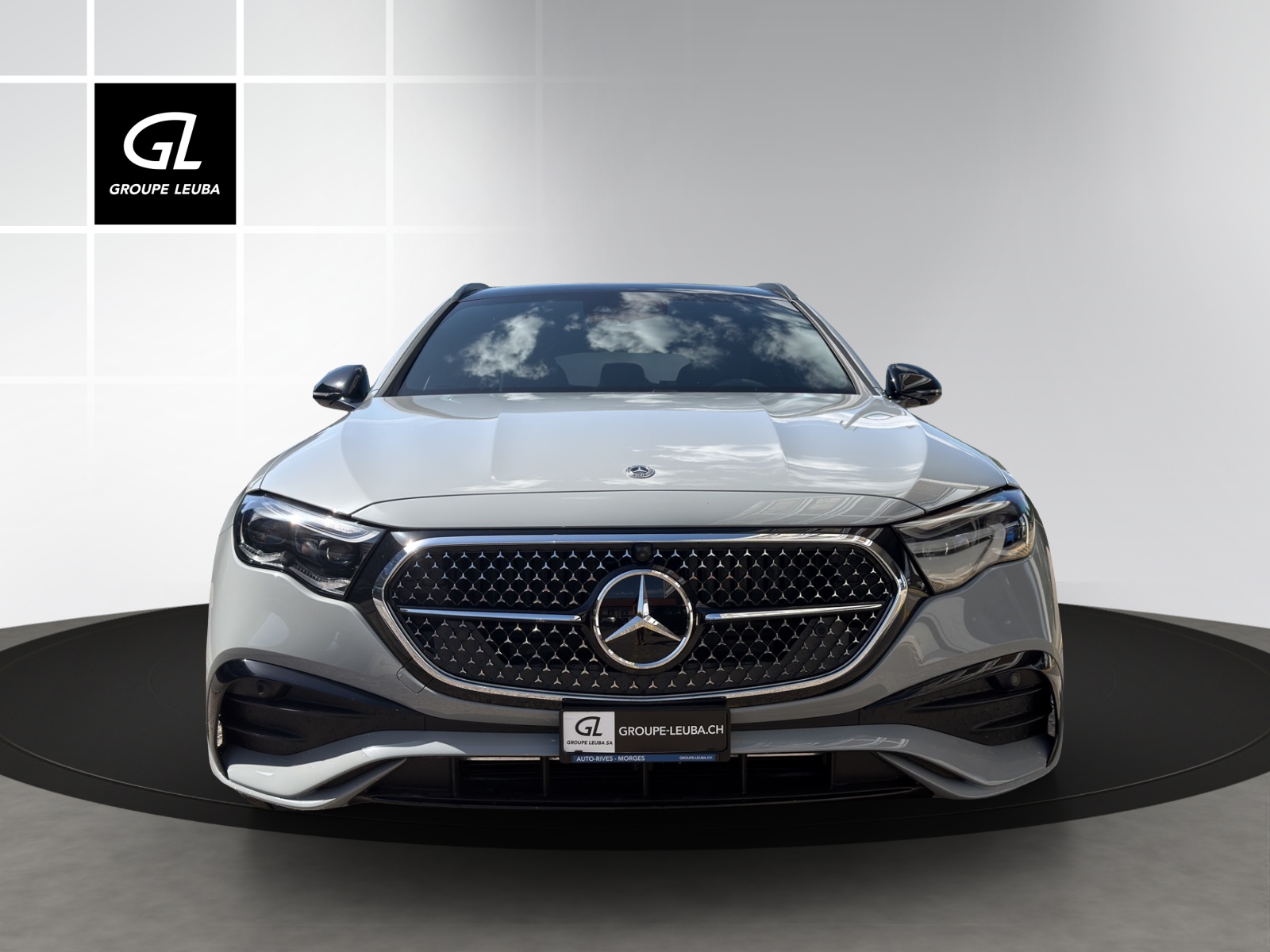 MERCEDES-BENZ E 220 d T 4Matic 9G-Tronic-showroom-element-3