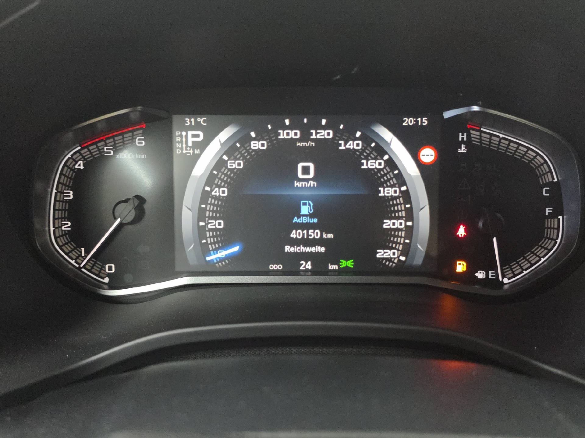 ISUZU D-Max Crew Pick-up 2.2 DDi Nitro Sport 4x4-image-6