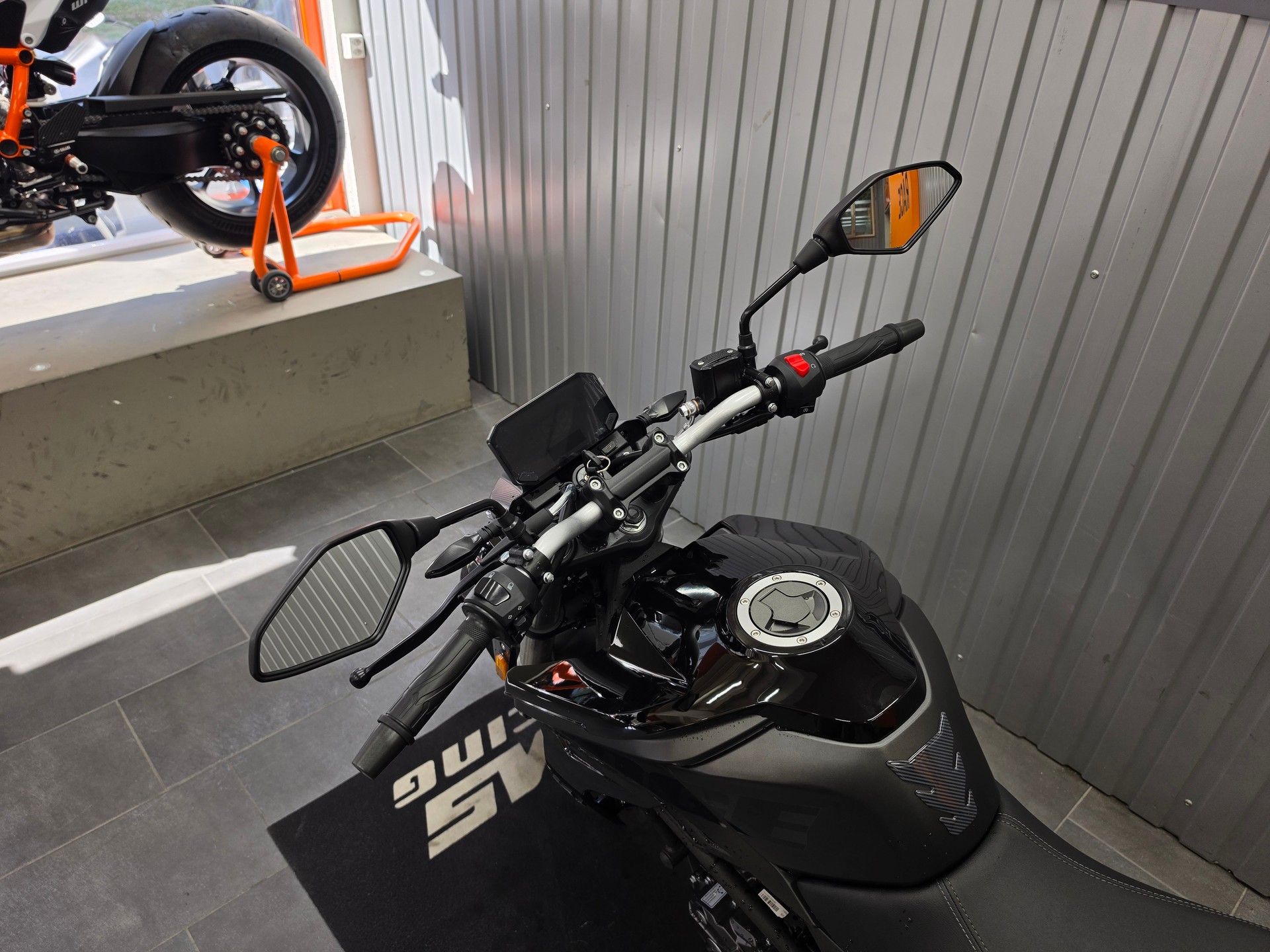VOGE 125 R-image-6