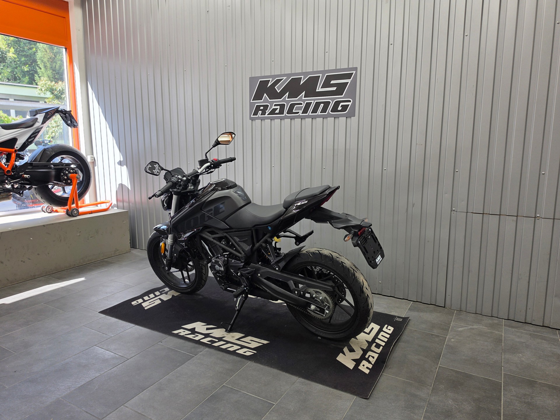 VOGE 125 R-showroom-element-3
