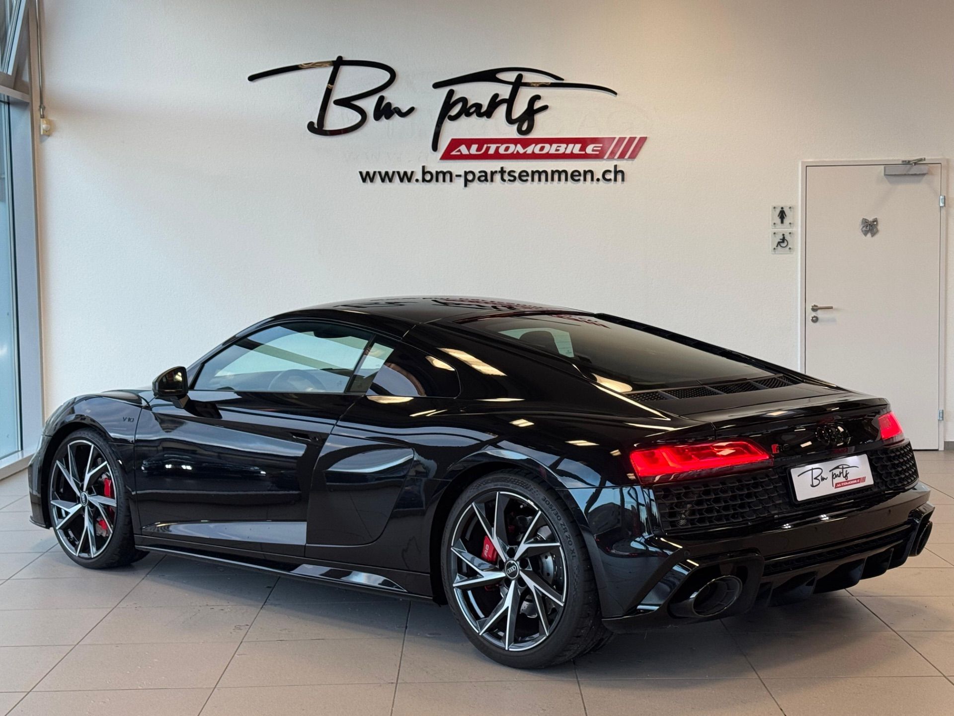 AUDI R8 Coupé RWD S-Tronic-showroom-element-2