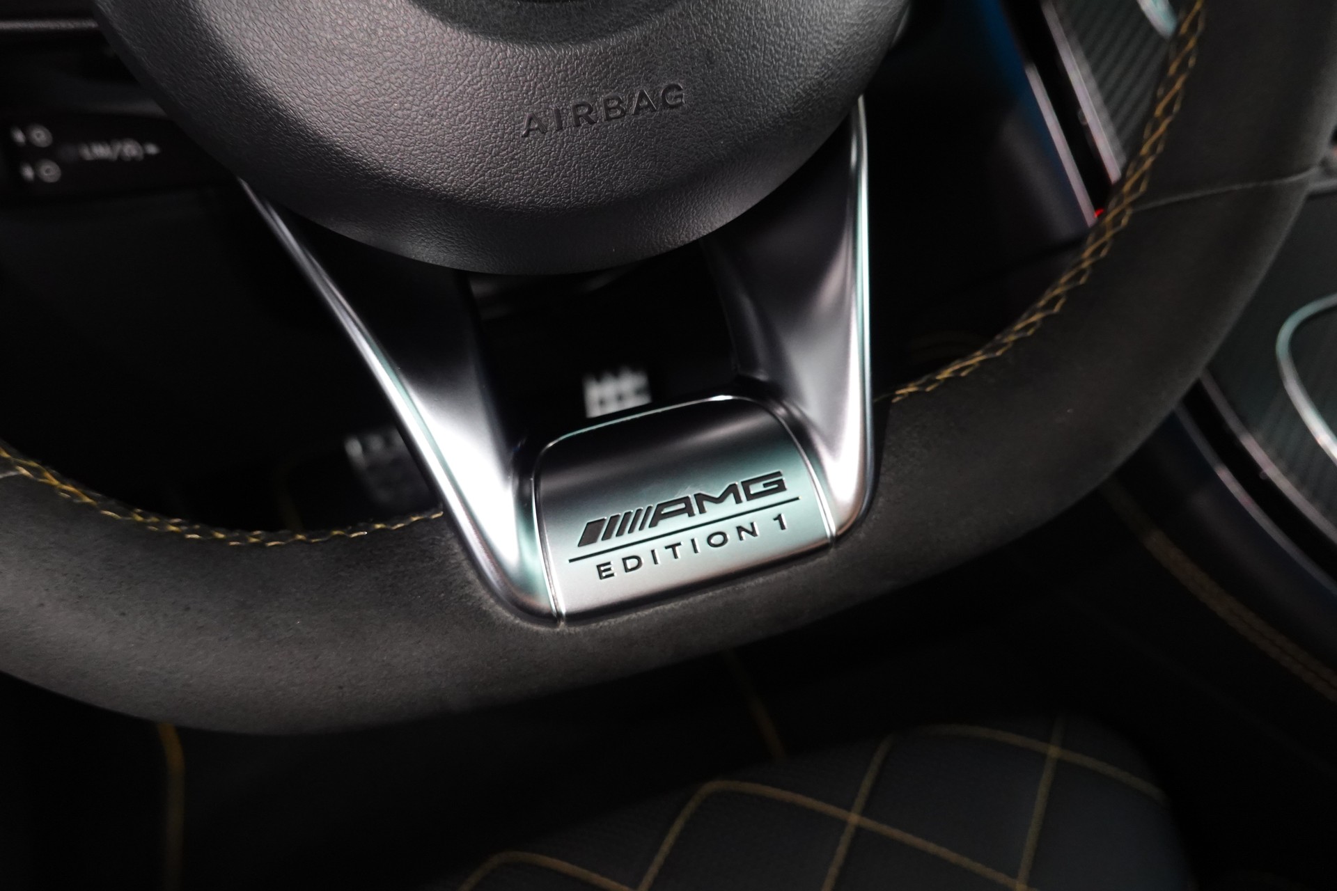 MERCEDES-BENZ GLC 63 S AMG EDITION 1 4-MATIC+9G-TRONIC DESIGNO FULL ON TOP 22"-image-37