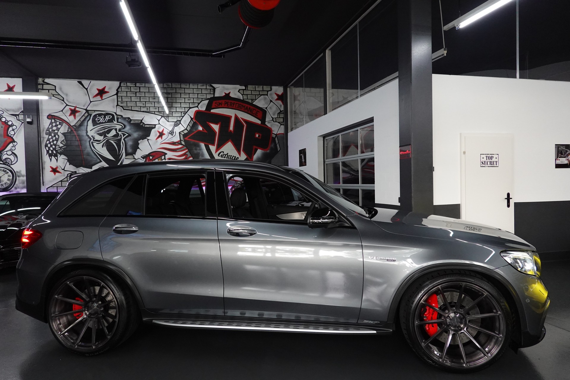 MERCEDES-BENZ GLC 63 S AMG EDITION 1 4-MATIC+9G-TRONIC DESIGNO FULL ON TOP 22"-image-61