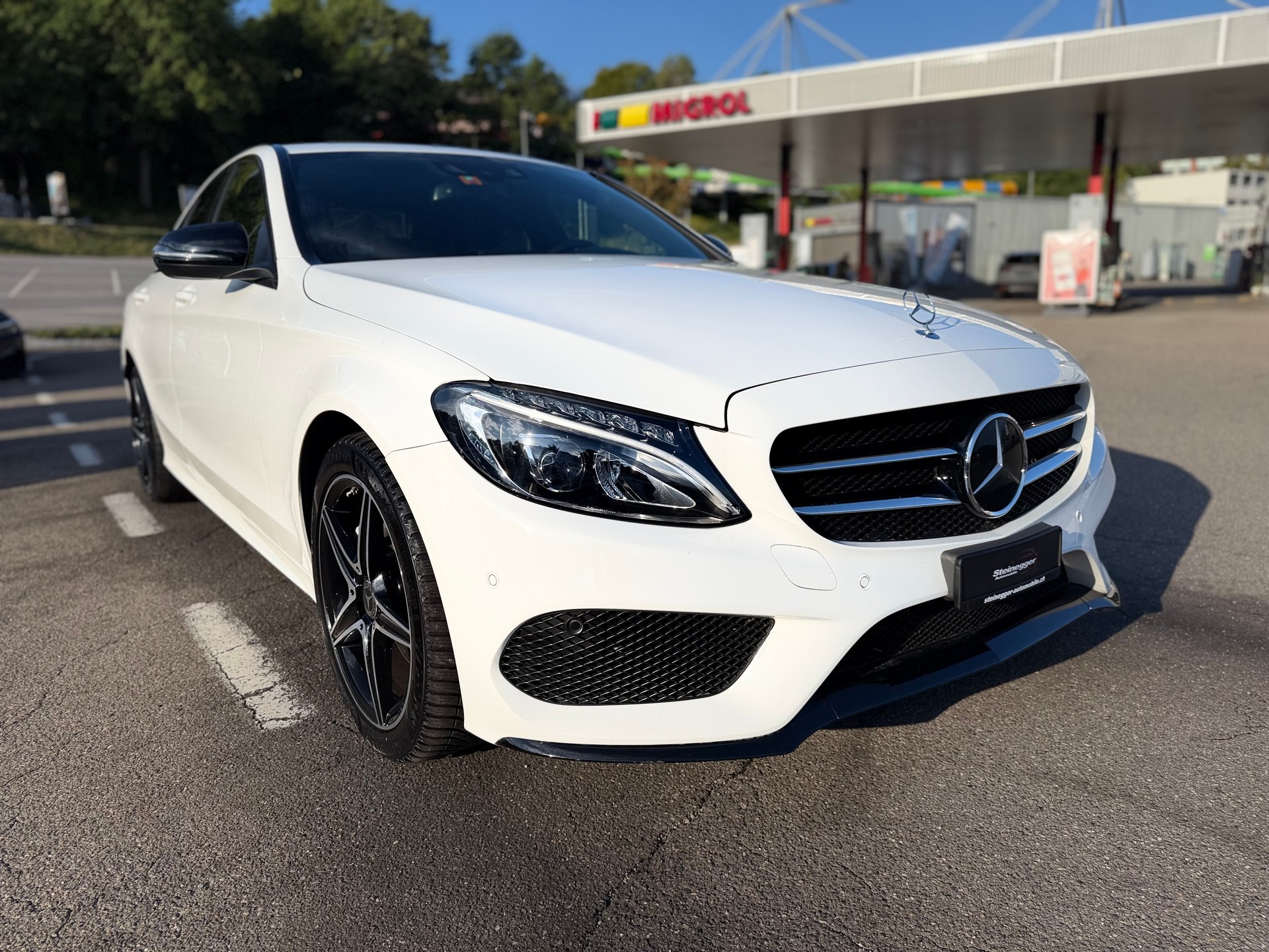 MERCEDES-BENZ C 200 AMG Line 4Matic 9G-Tronic-showroom-element-1