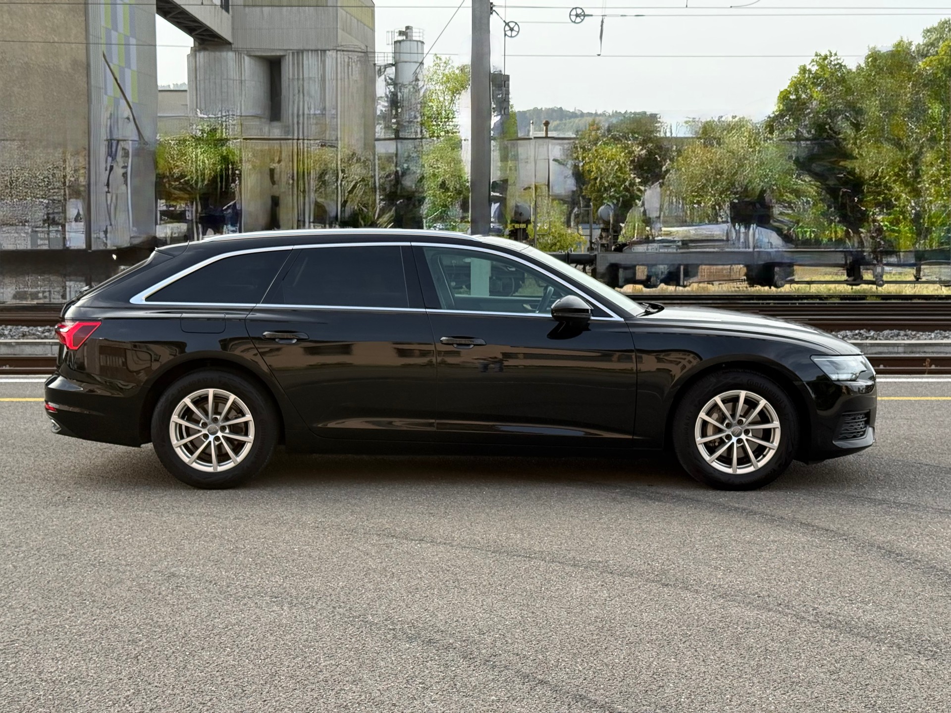 AUDI A6 Avant 40 TDI S-tronic-showroom-element-3