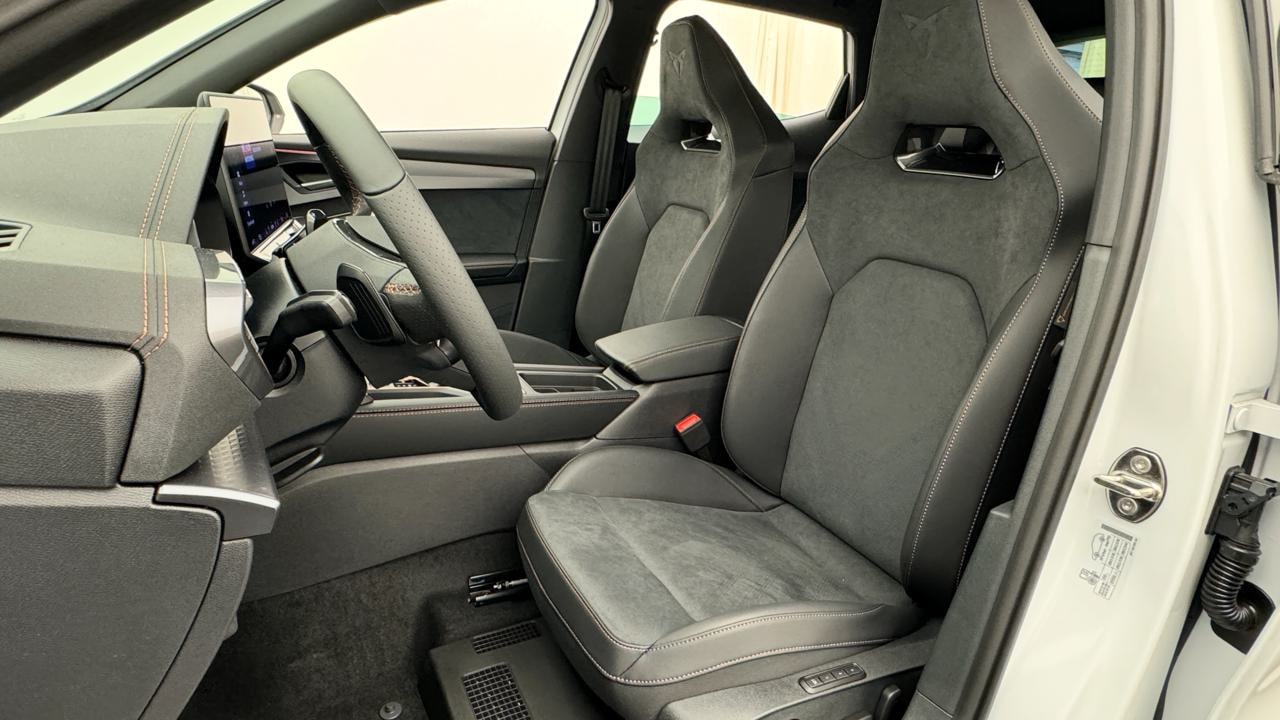 CUPRA Formentor 2.0TSI VZ Black Edtion-image-4