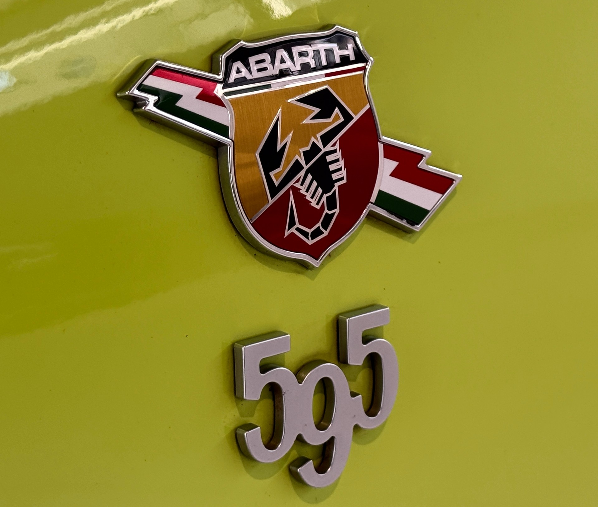 FIAT 595 1.4 16V Turbo Abarth Competizione ***CH-Fahrzeug***Sonderlackierung***Sitzheizung***180PS***-image-20