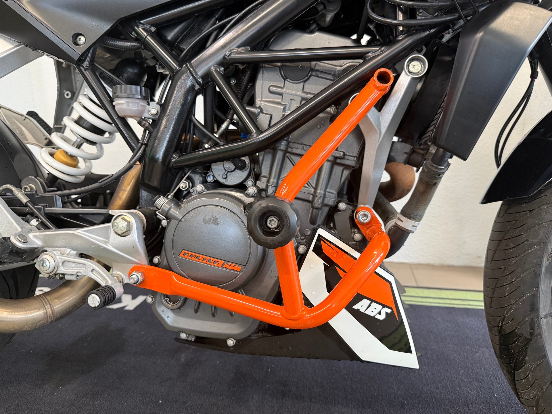 KTM 200 Duke-image-4