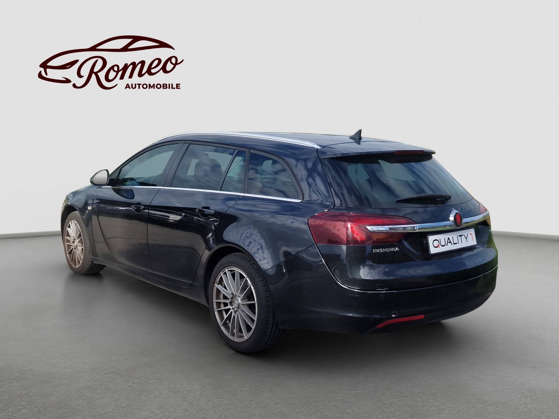 OPEL Insignia Sports Tourer 1.6 Turbo Sport Automatic ** 170 PS ** Tempomat ** Sommer- & Winterräder **-image-2