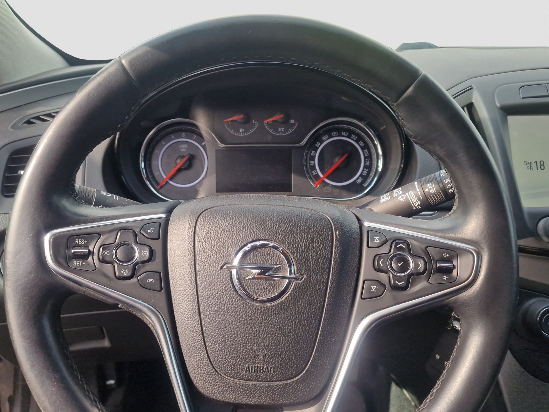 OPEL Insignia Sports Tourer 1.6 Turbo Sport Automatic ** 170 PS ** Tempomat ** Sommer- & Winterräder **-image-10
