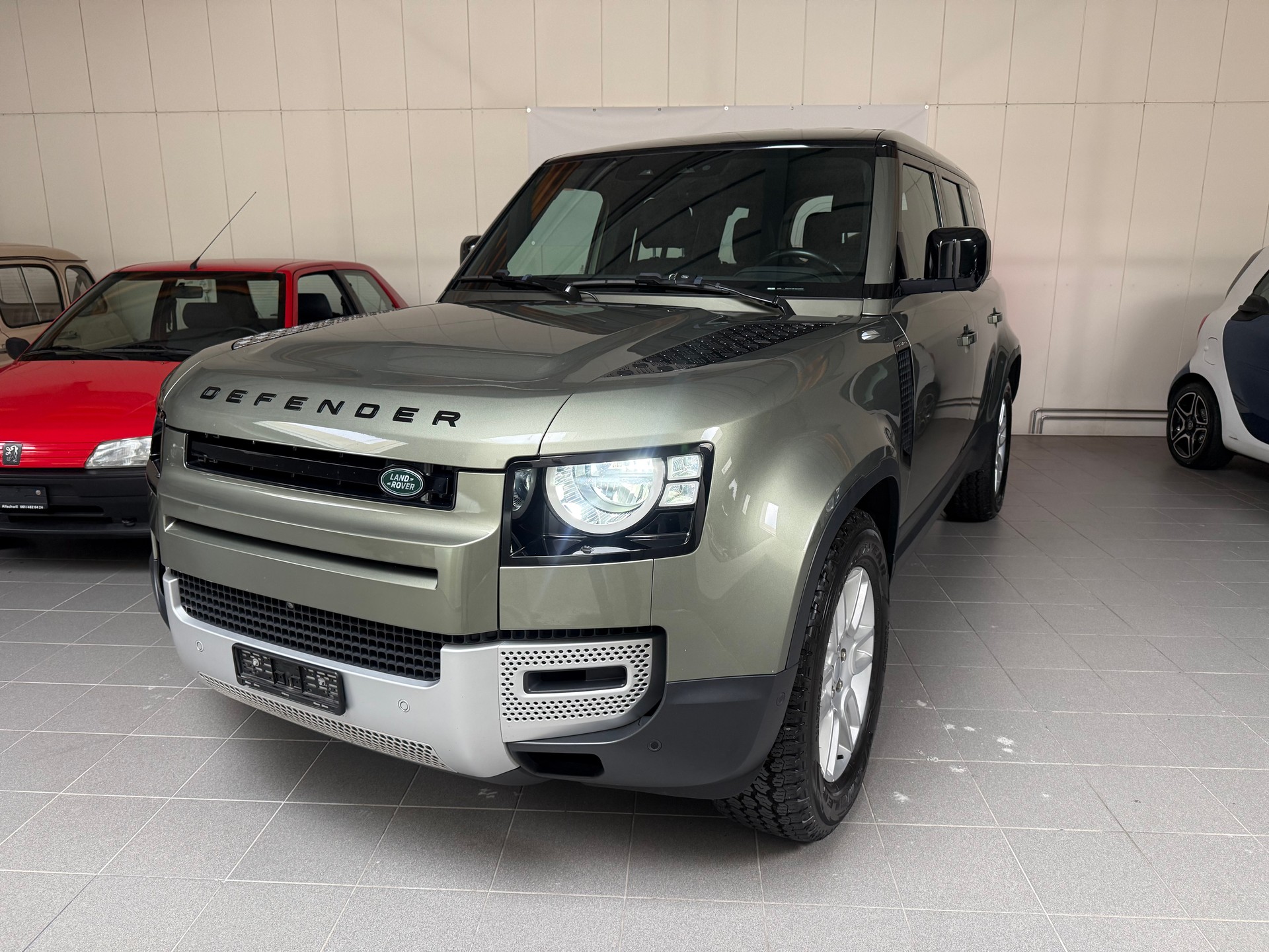 LAND ROVER Defender 110 3.0 D I6 200 AWD AT8