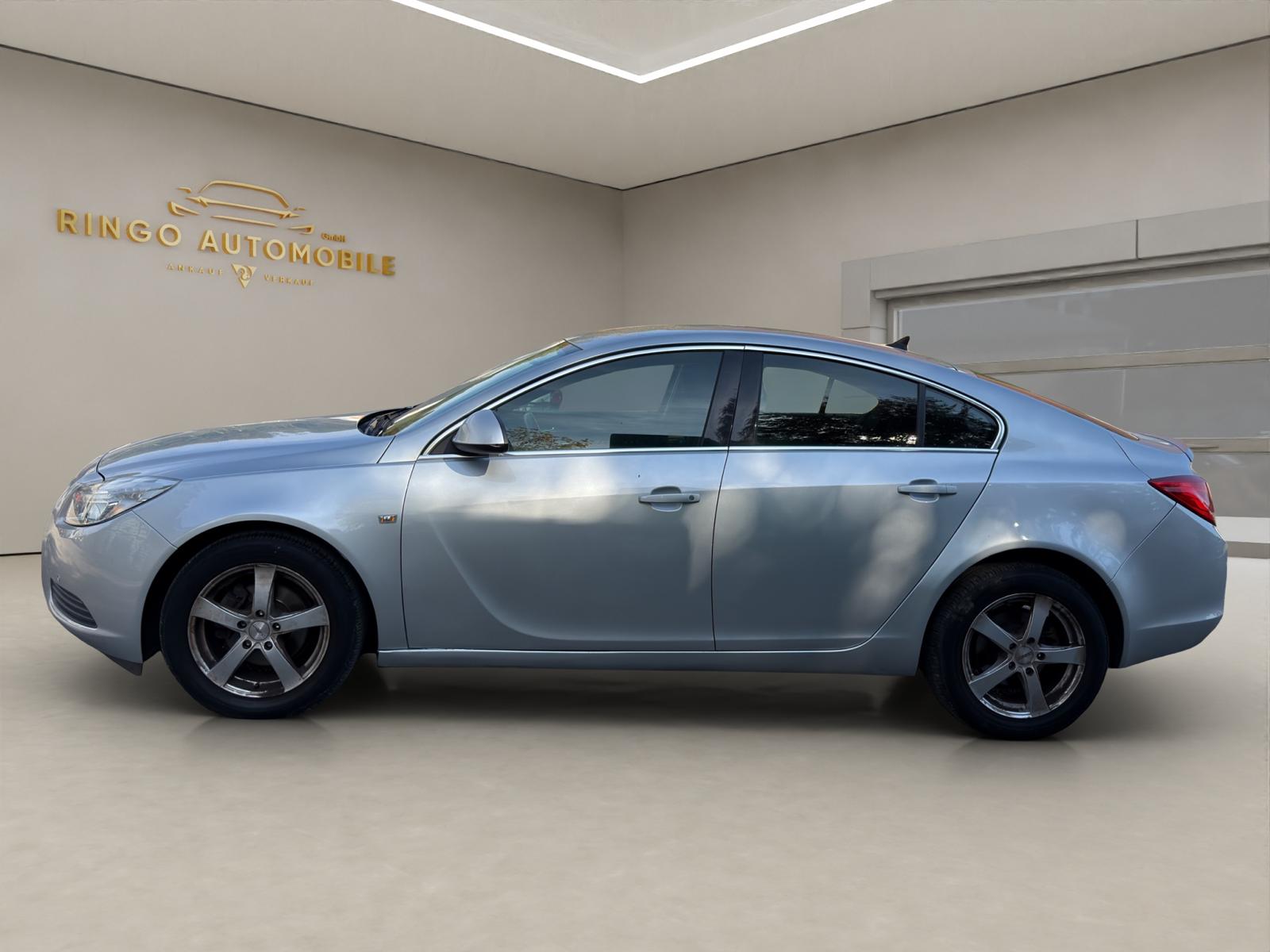 OPEL INSIGNIA-showroom-element-2