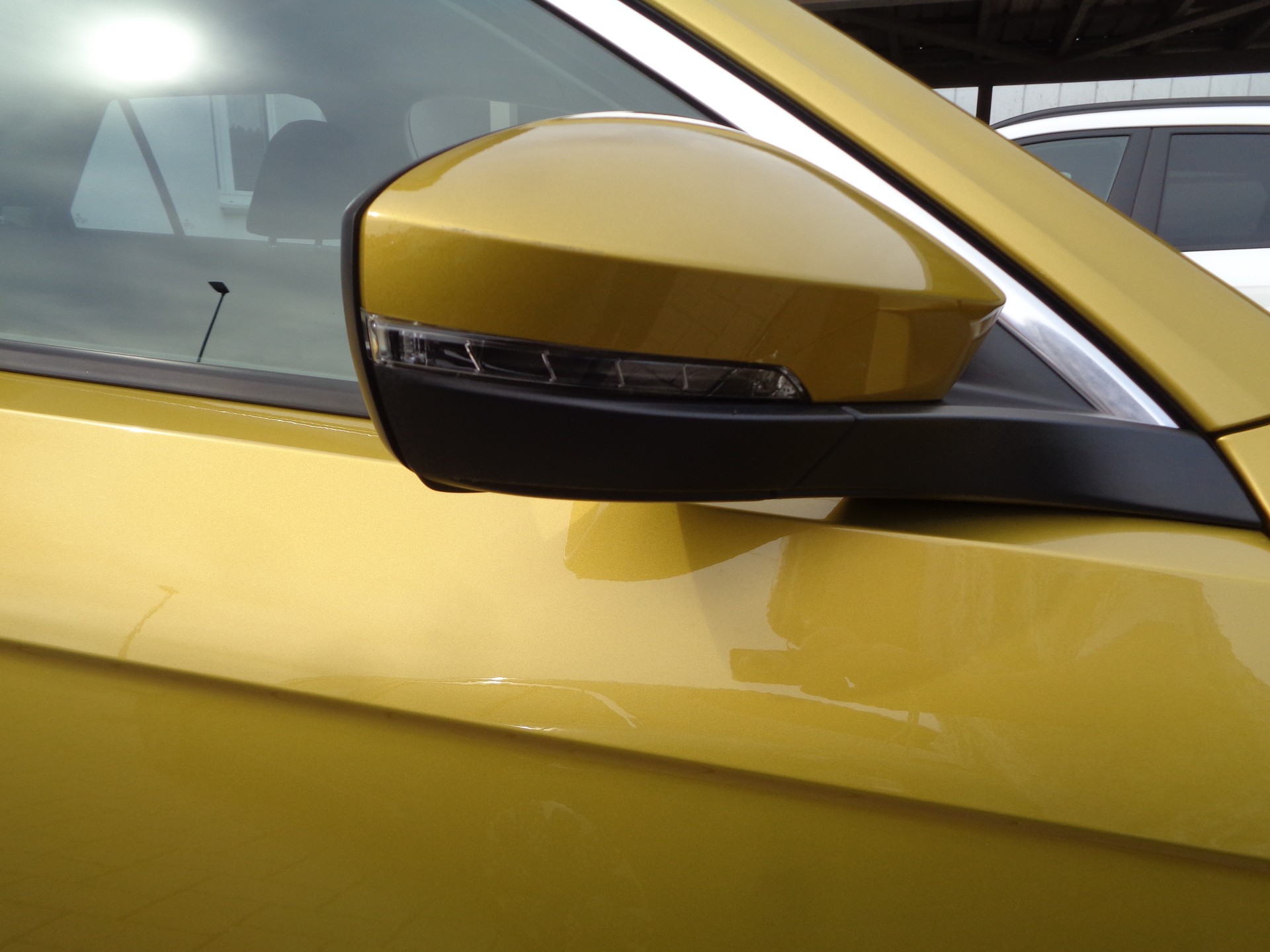 VW T-Roc 1.0 TSI-image-24
